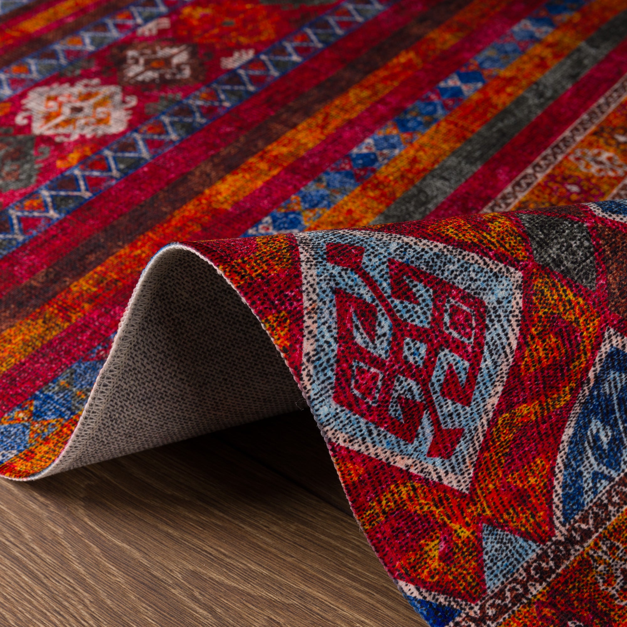 Raya Český Pruhovaný Designový Koberec