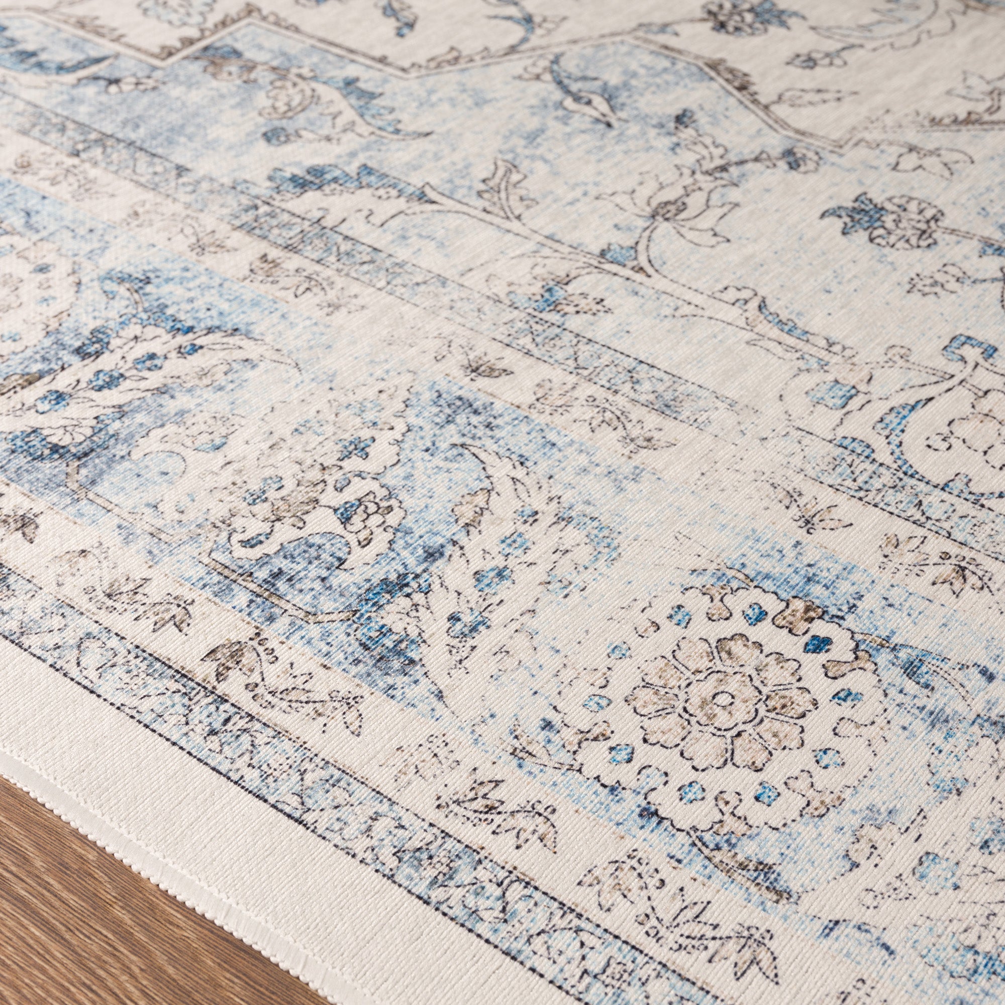 Mara Традиционен килим с медальон