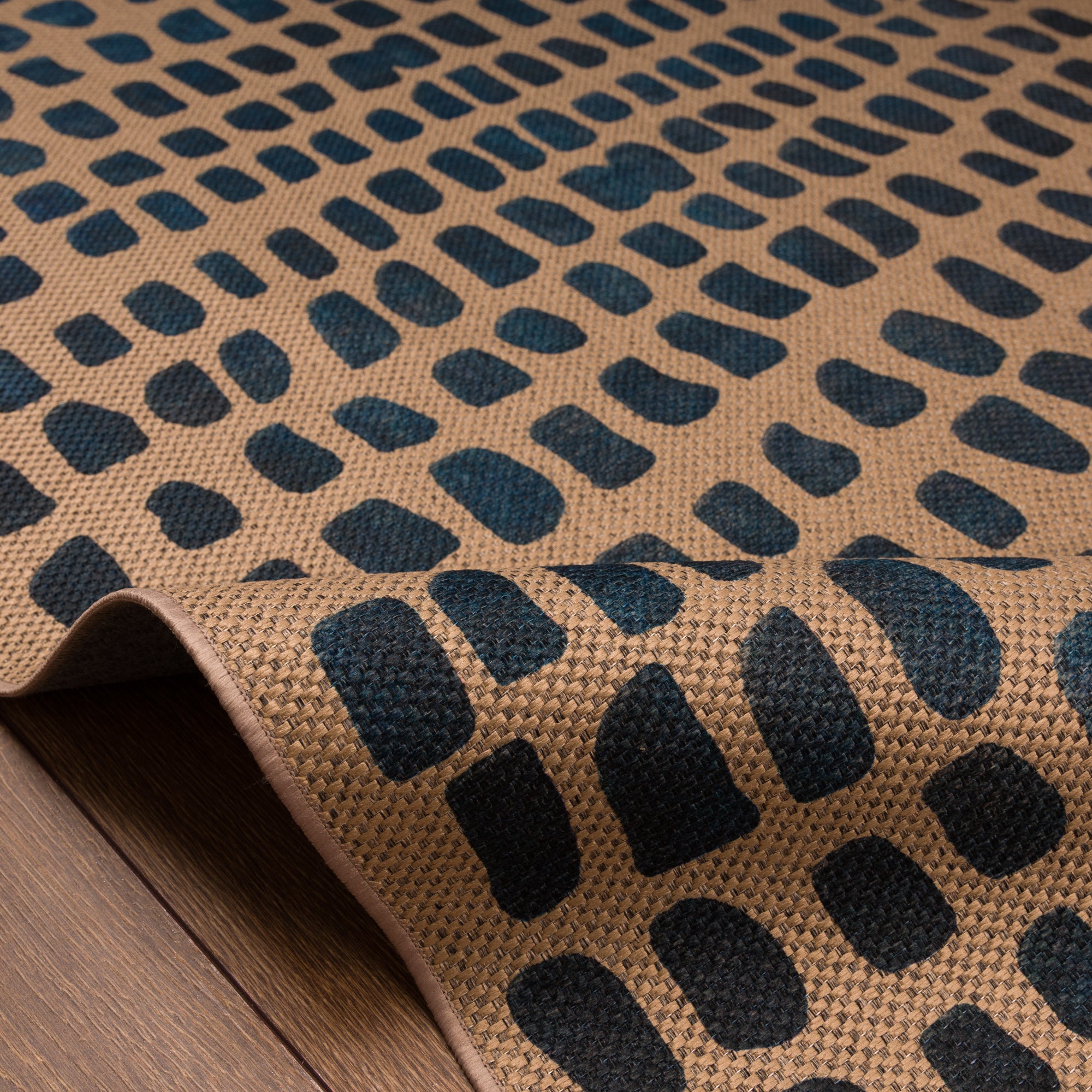 Antonia Abstract Dot Outdoor Rug – Navy