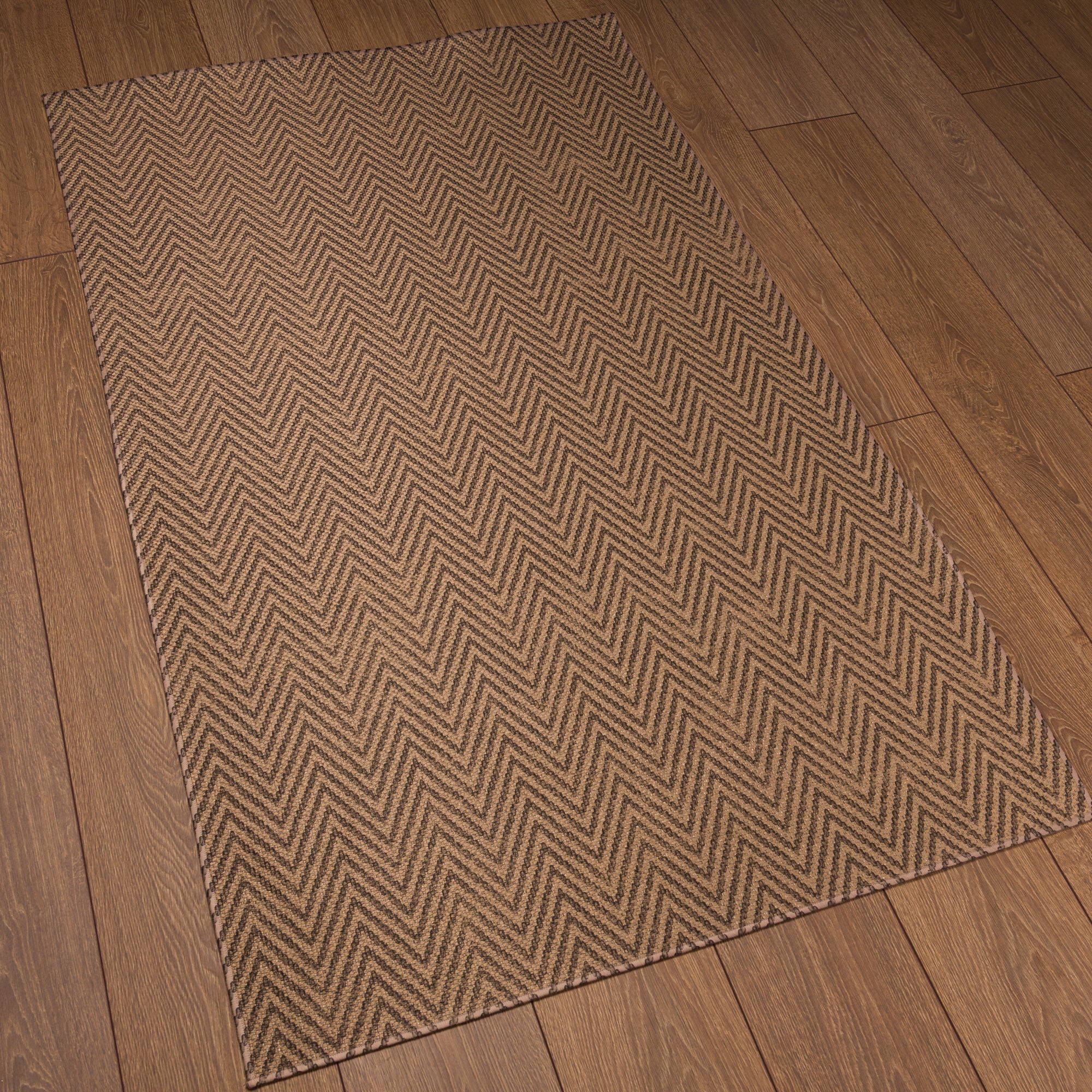Noah Chevron Geometric Outdoor Rug – Charcoal