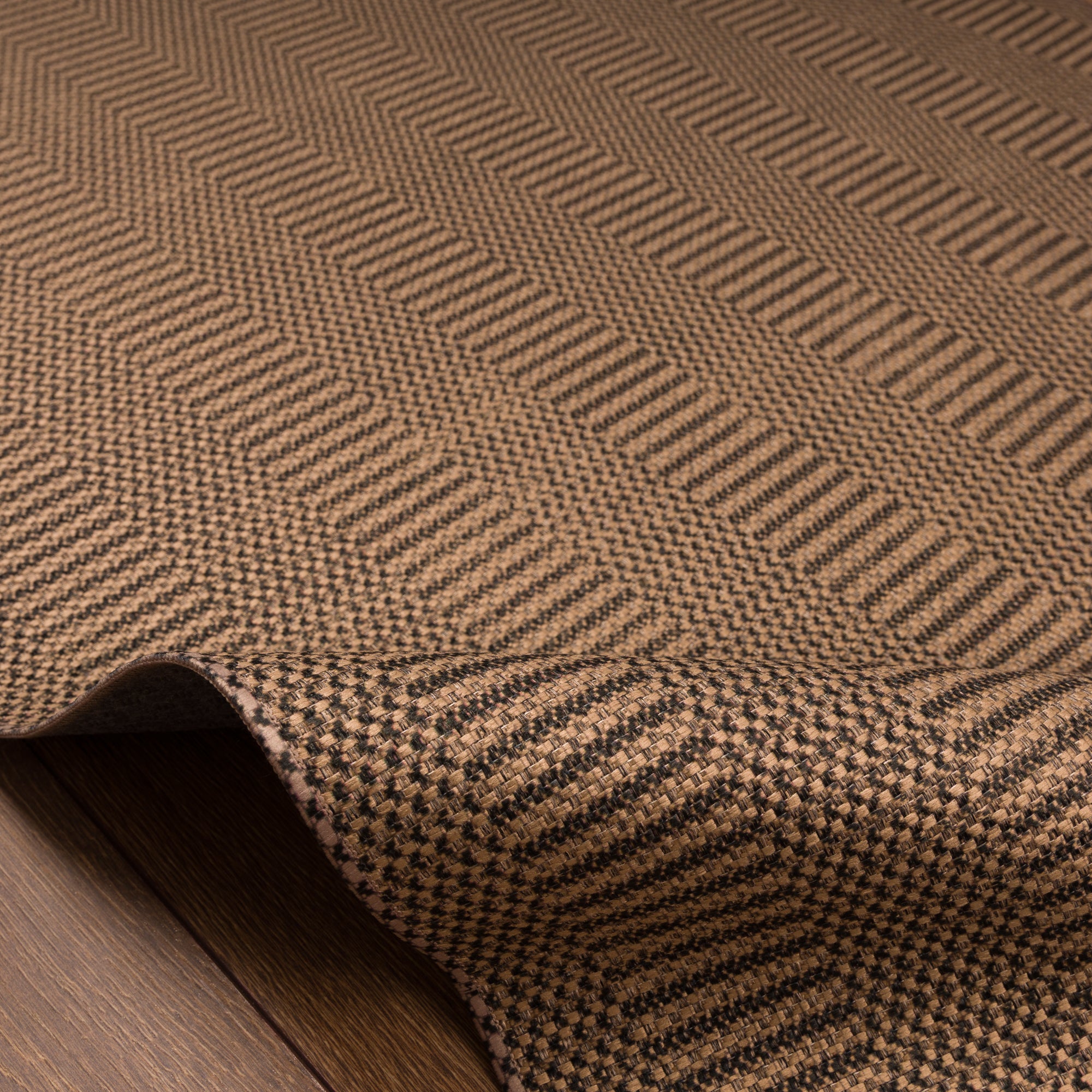 Ash Geometric Stripe Outdoor Rug – Charcoal