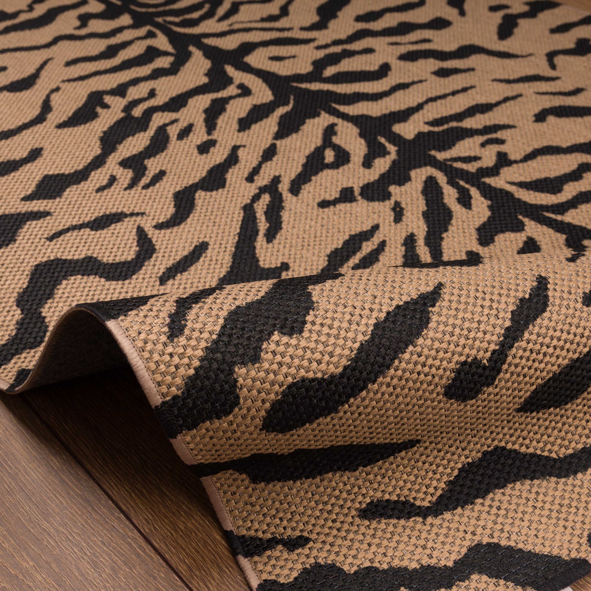 Jana Zebra Stripe Outdoor Rug – Black