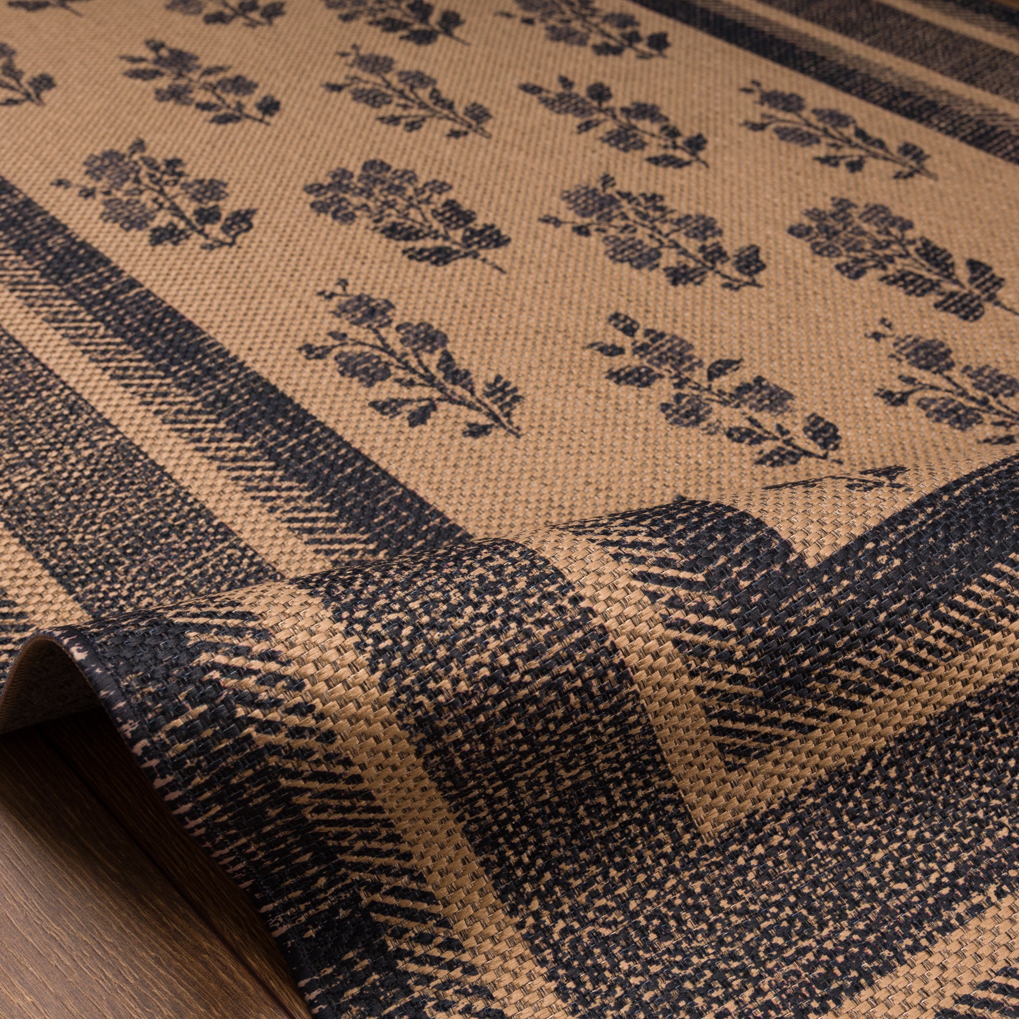 Mira Floral Border Outdoor Rug – Navy