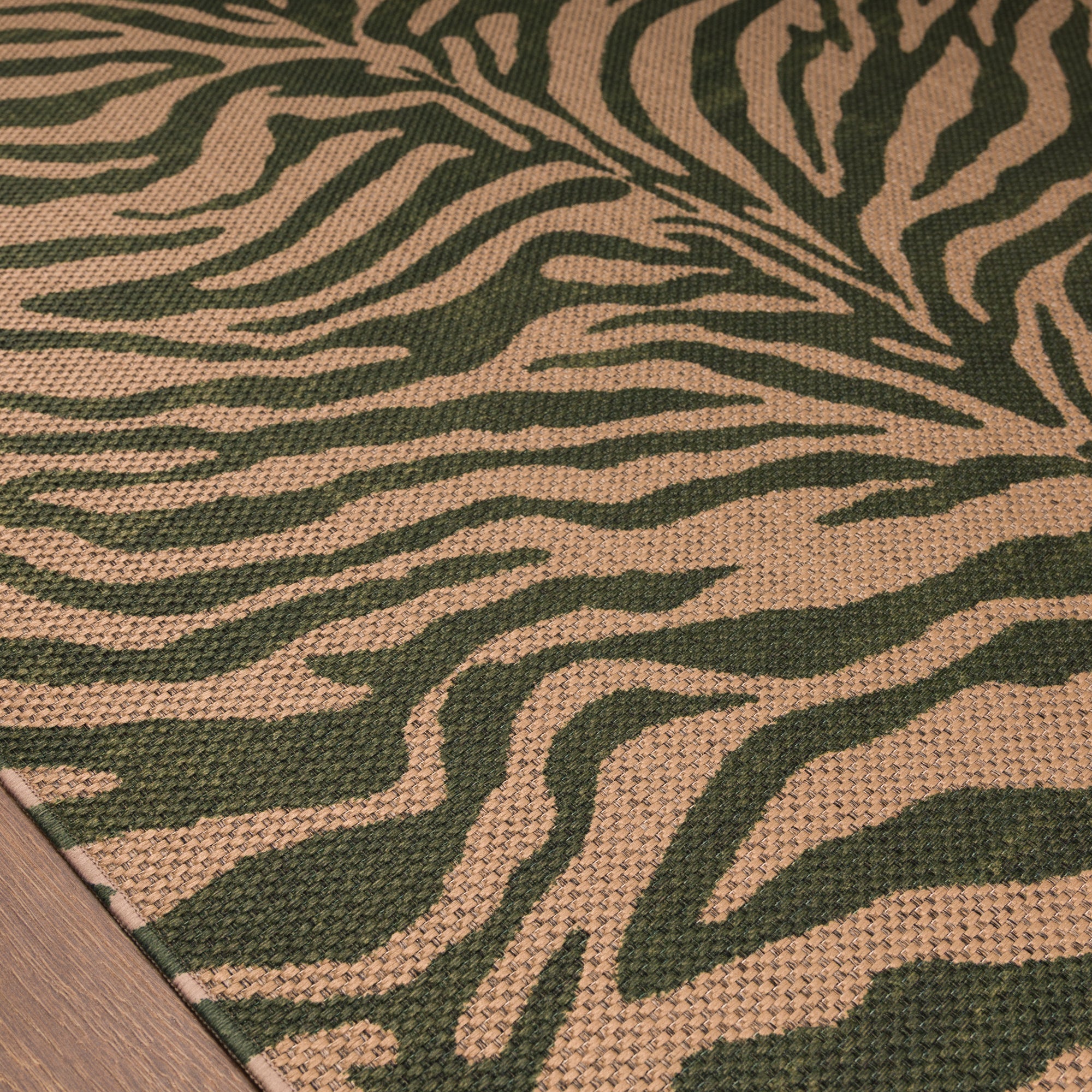 Kiley Zebra Stripe Outdoor Rug – Green