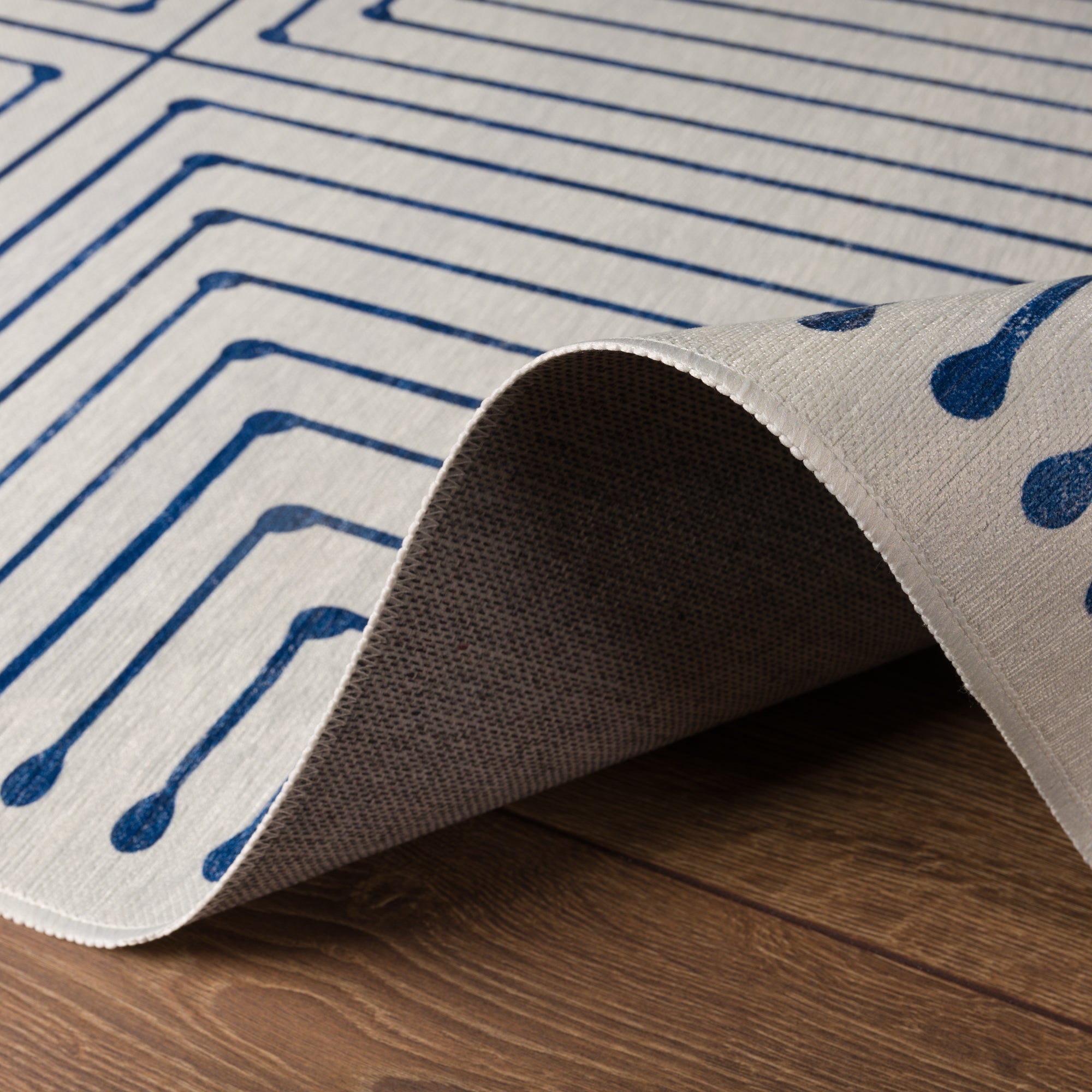 Olis Modern Inkdrop Geometric Rug