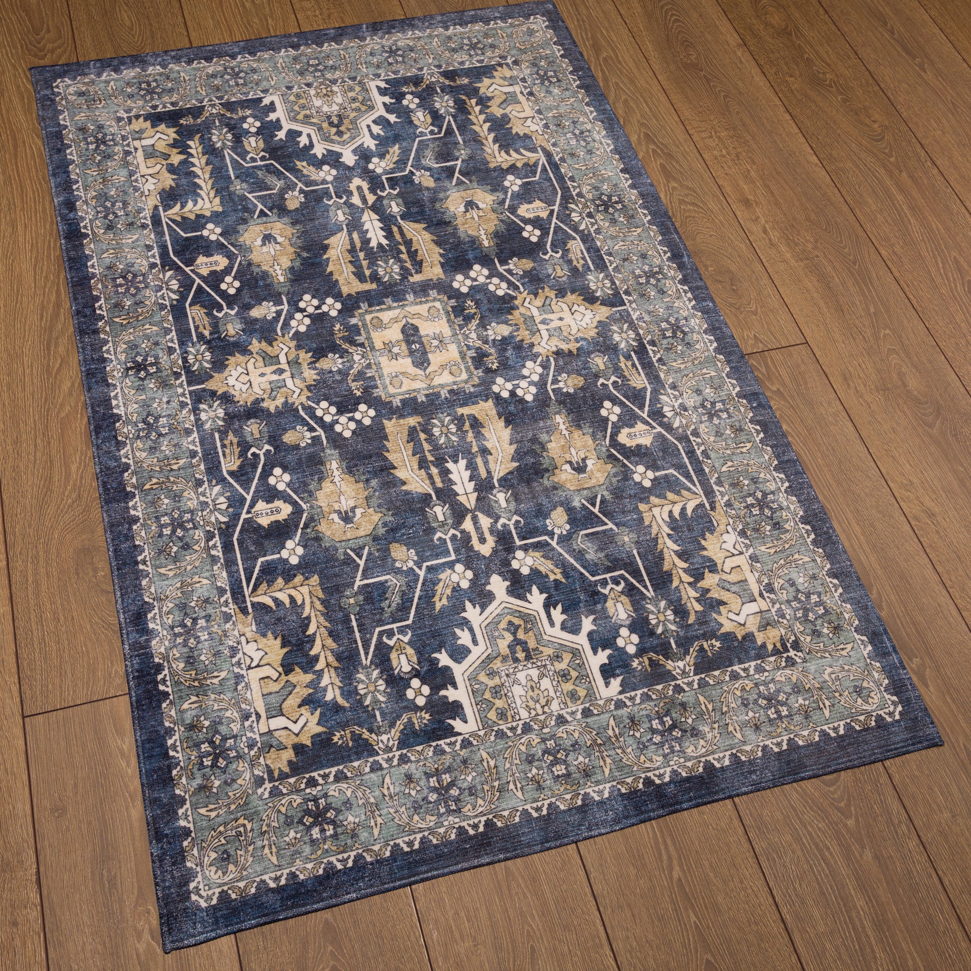 Zoe Distressed Ornamental Rug