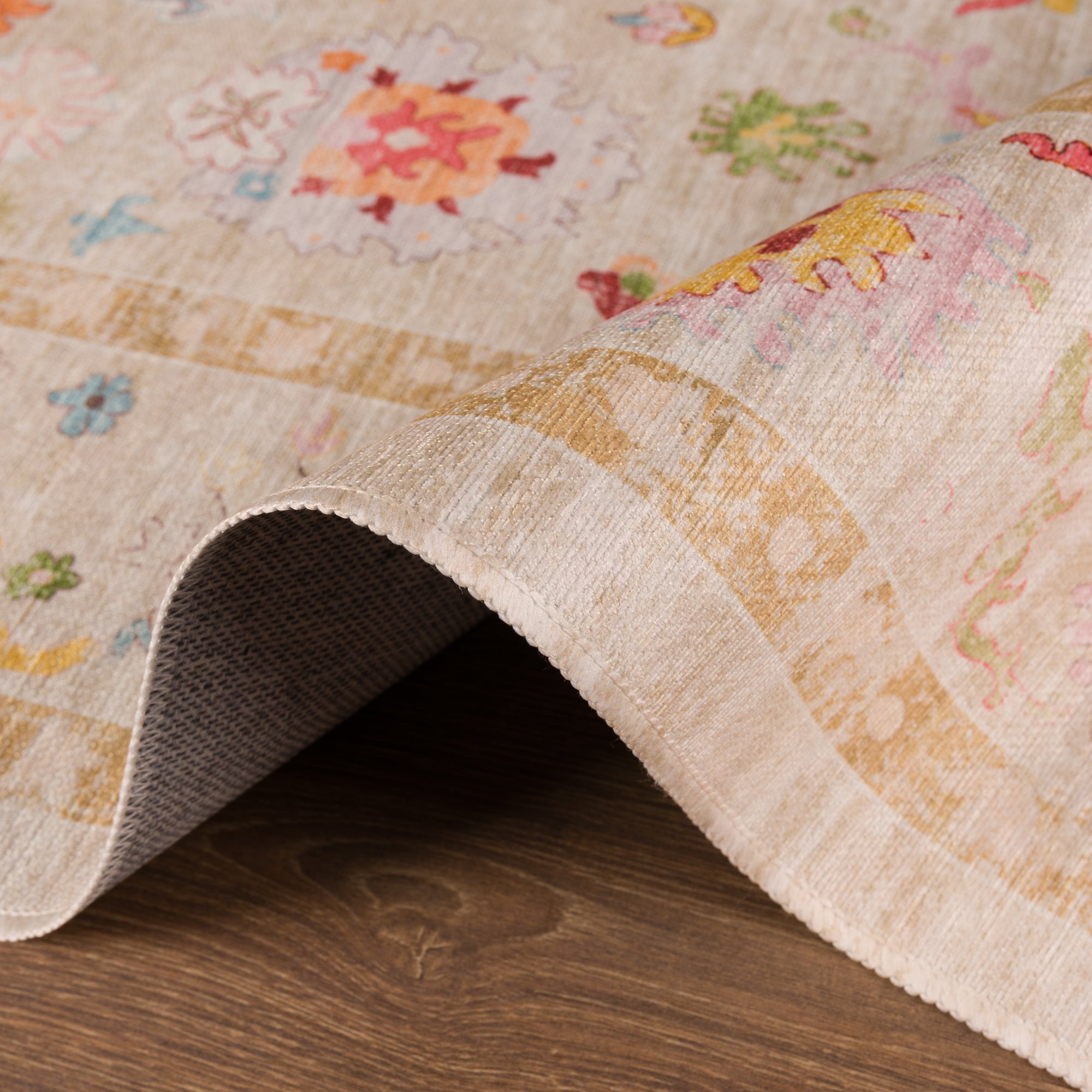 Vivienne Флорален орнаментален килим