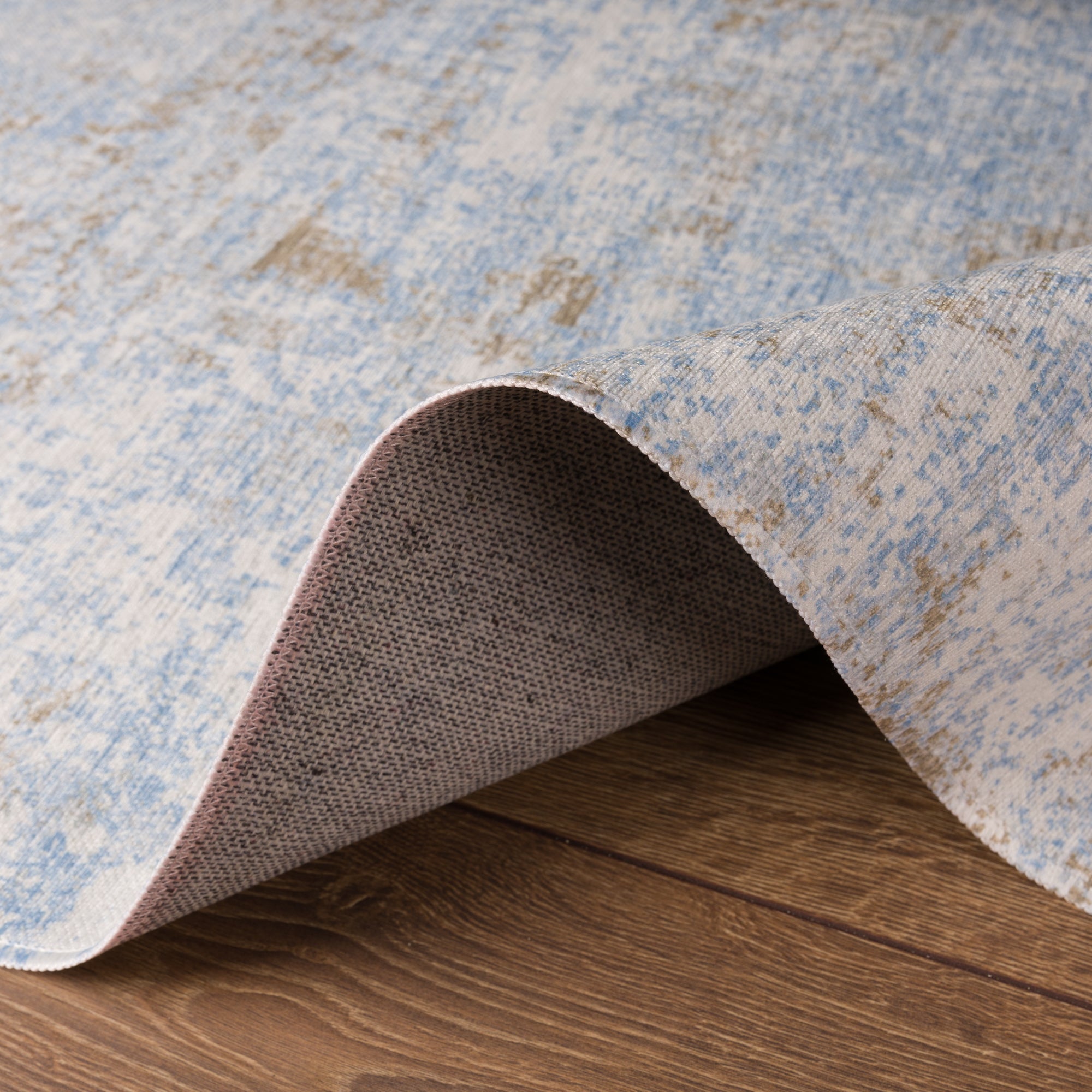 ILA Modern Distressed Rug