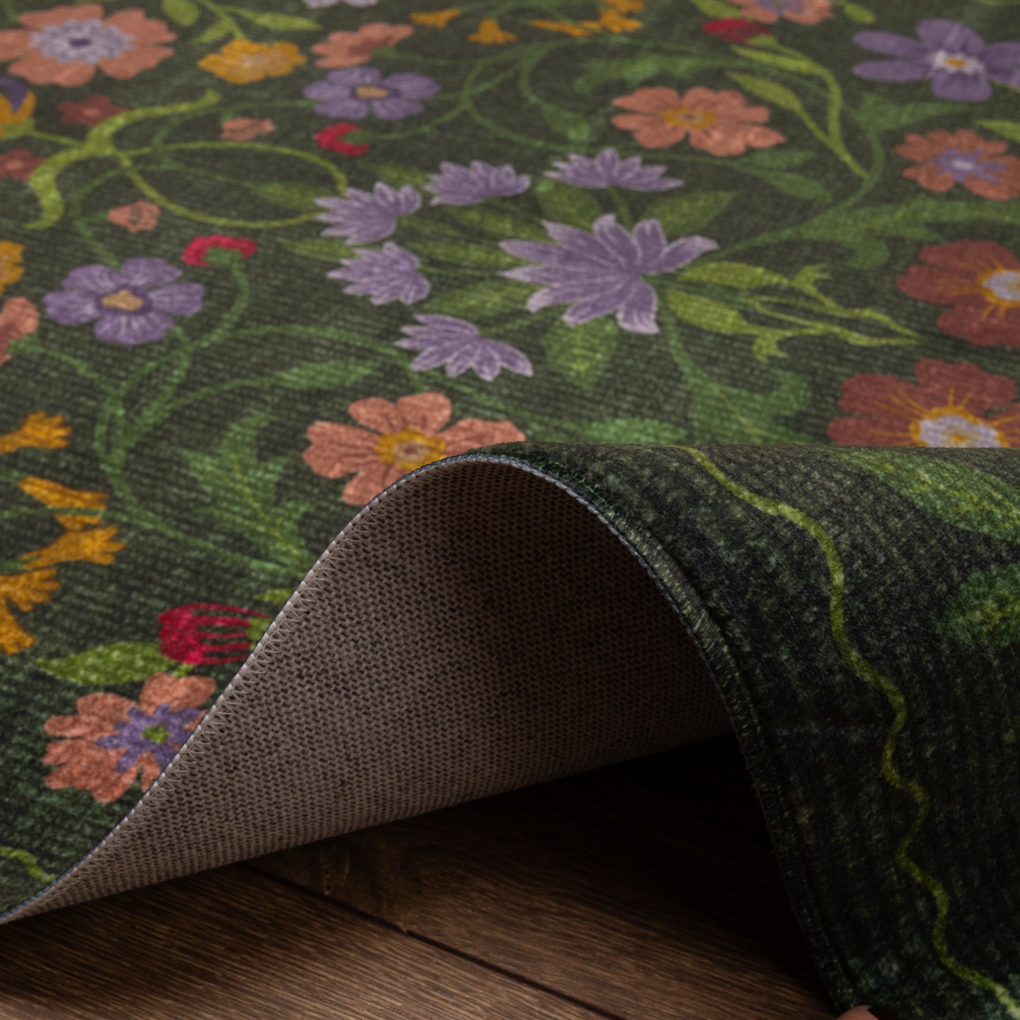 Camille Ботанически цветен килим