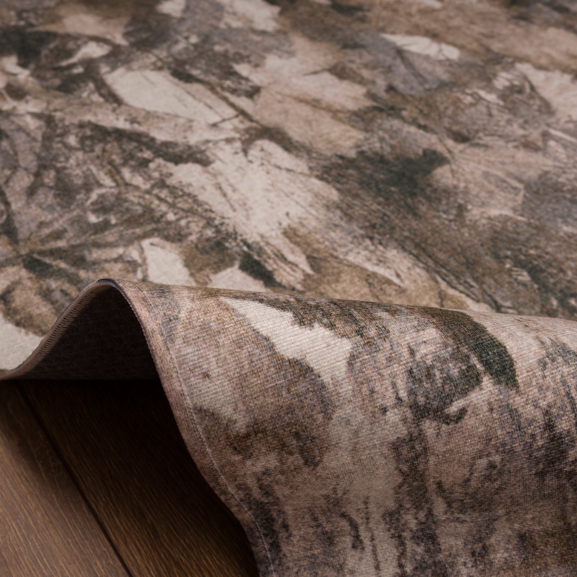 Oakley Kulunut maastokuvioinen matto