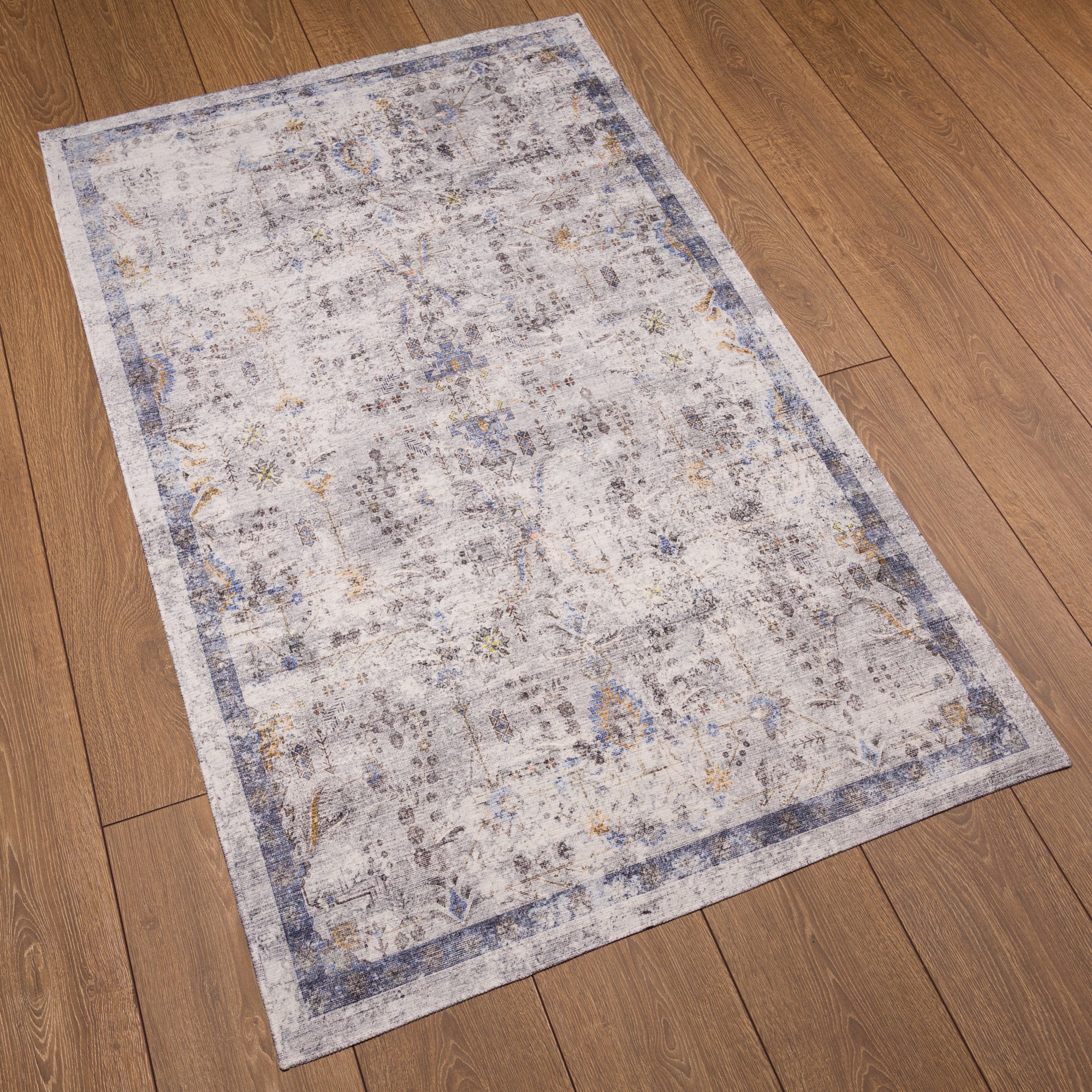 Zayna Ornamental Floral Rug