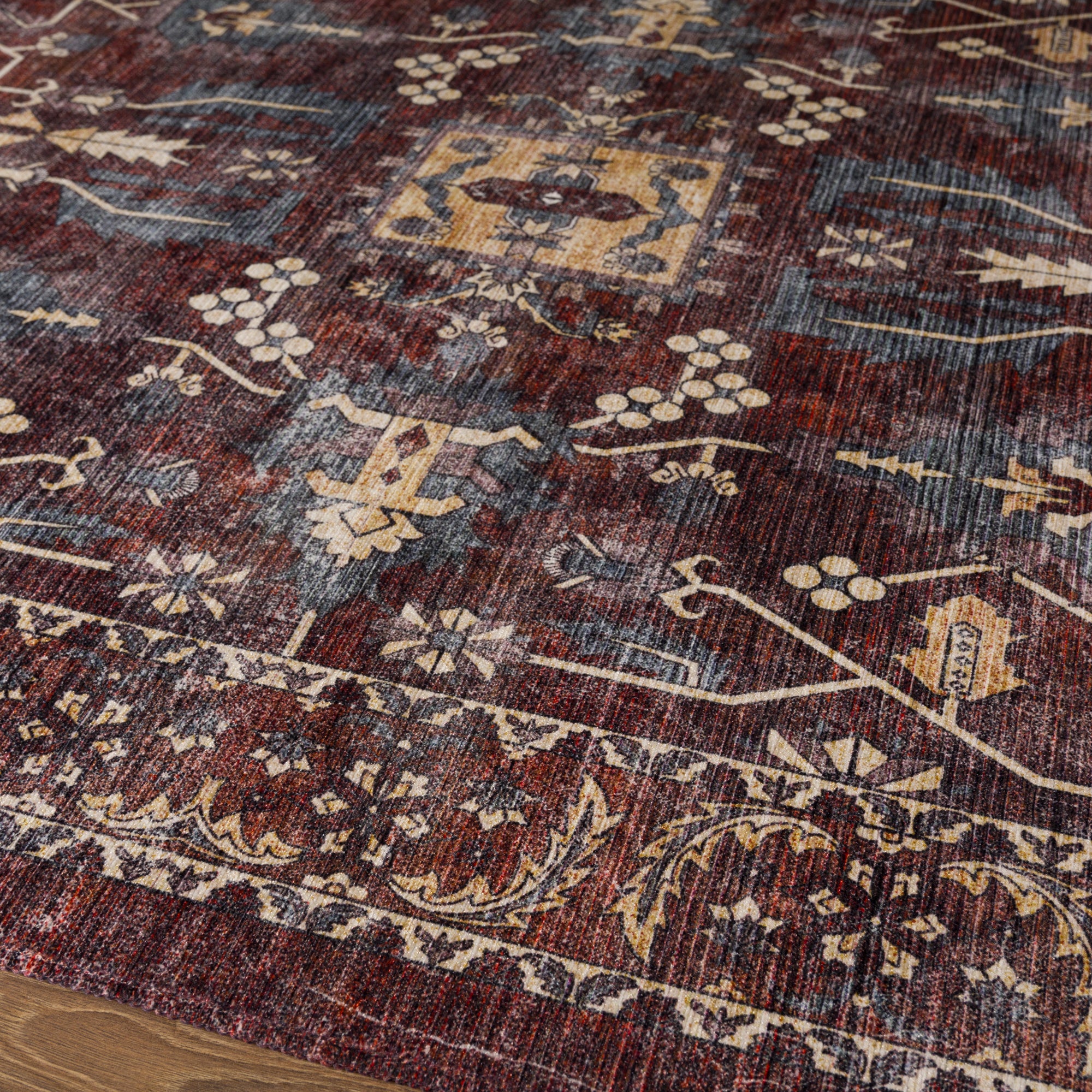 Zoe Distressed Ornamental Rug