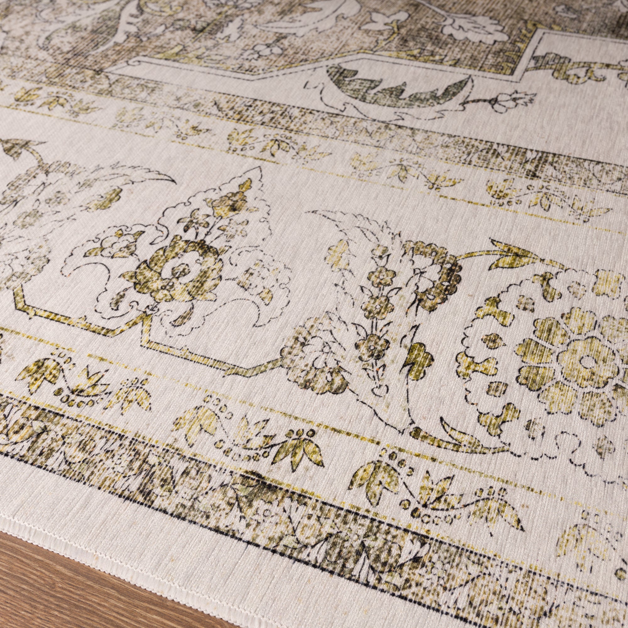 Mara Традиционен килим с медальон