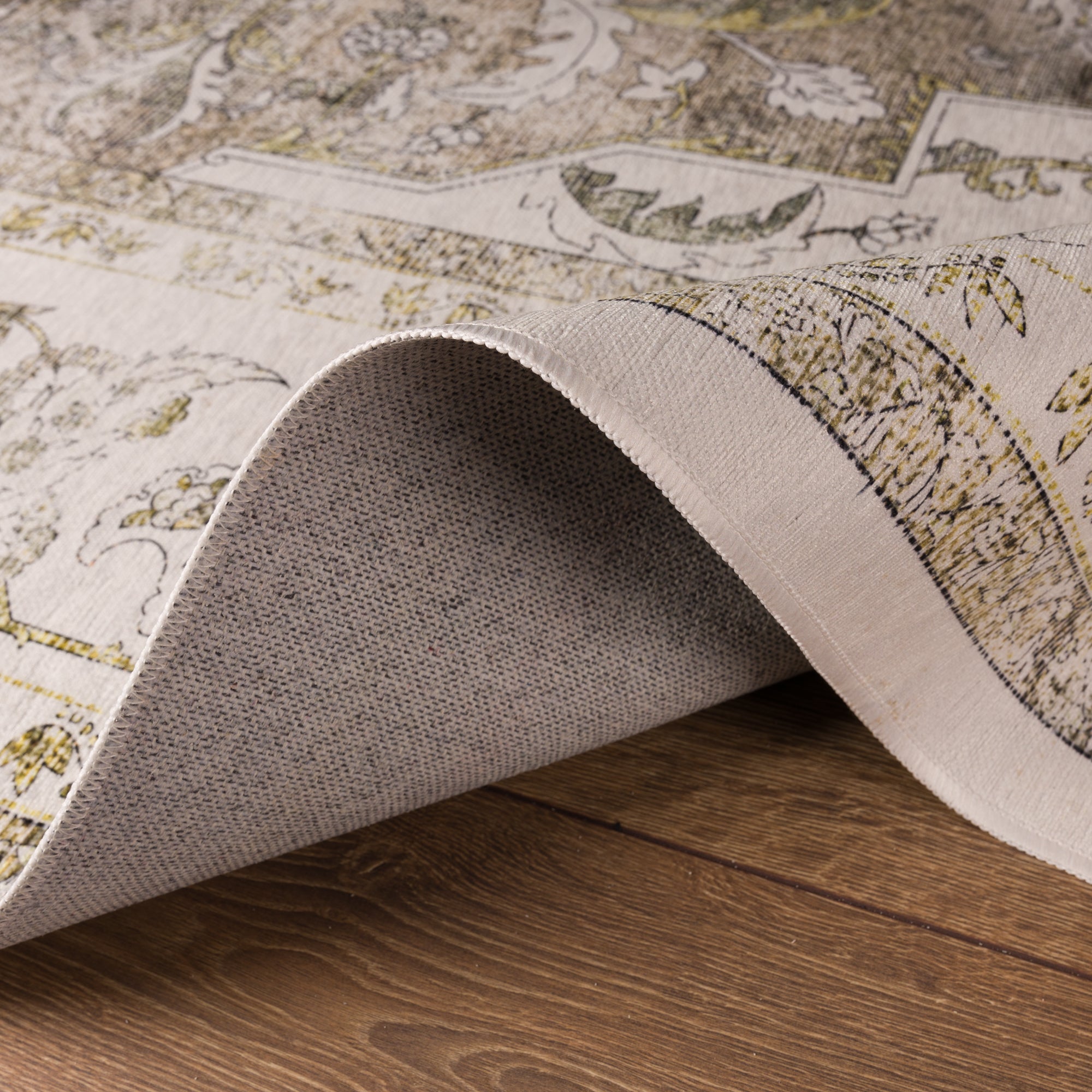 Mara Традиционен килим с медальон