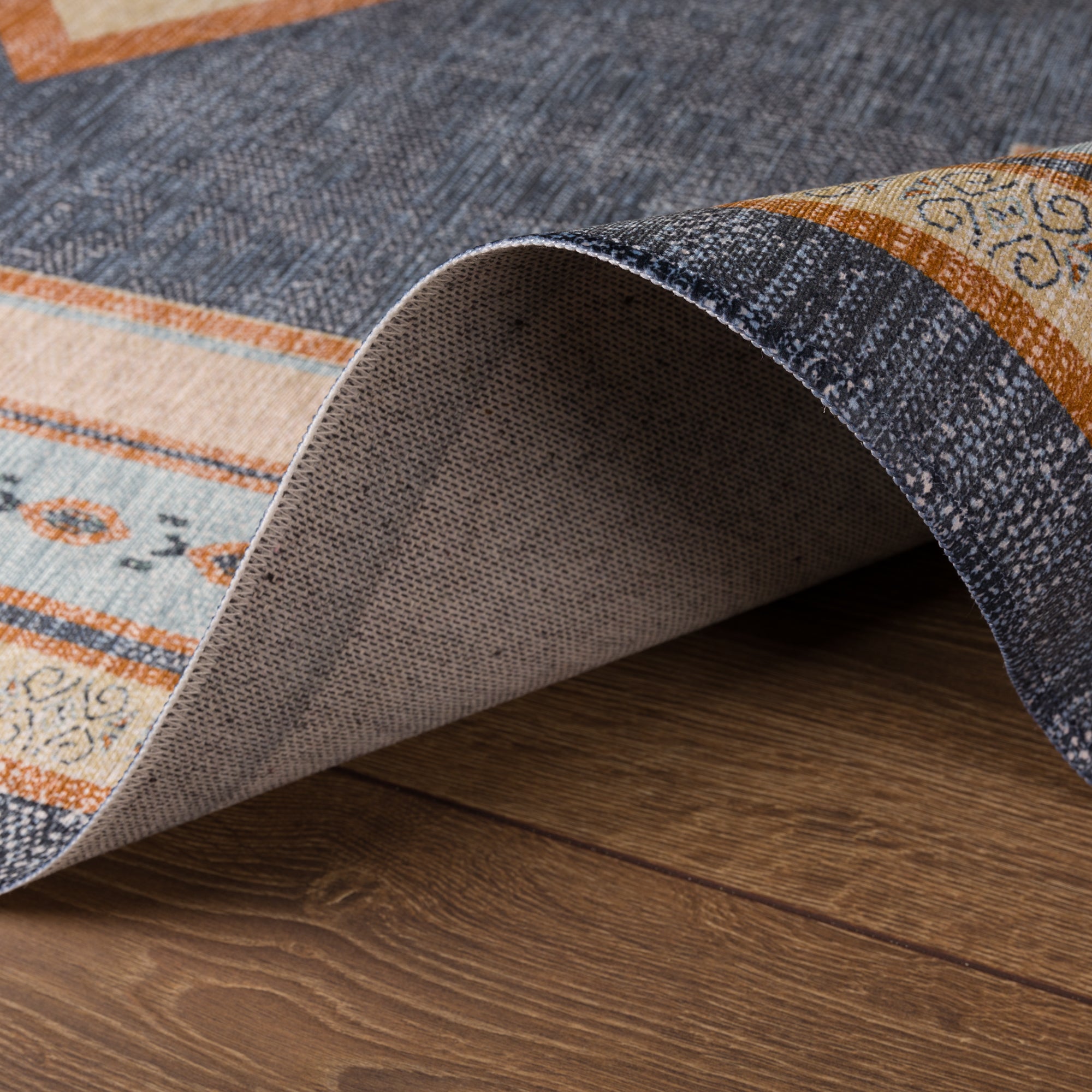 Selene Geometric Diamond Rug