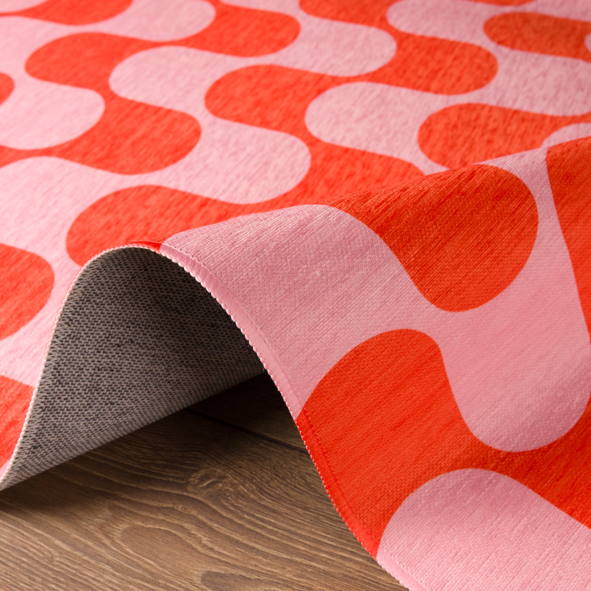 Pixie Wavy Geometric Rug