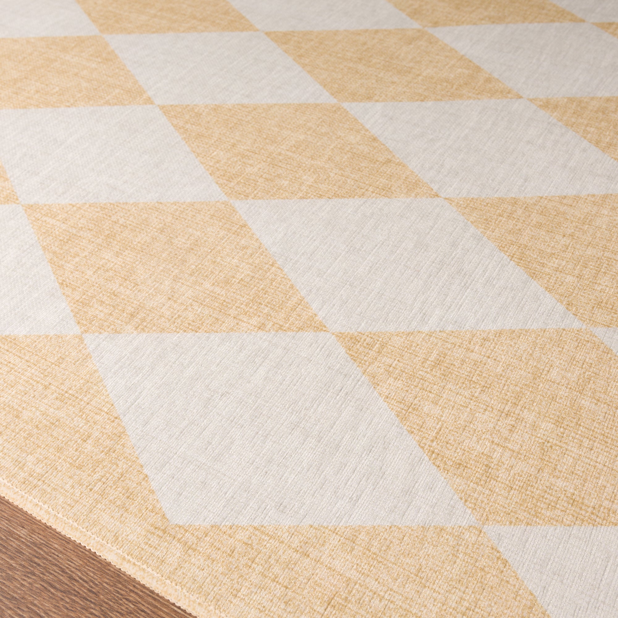 Avery Timeless Diamond Rug