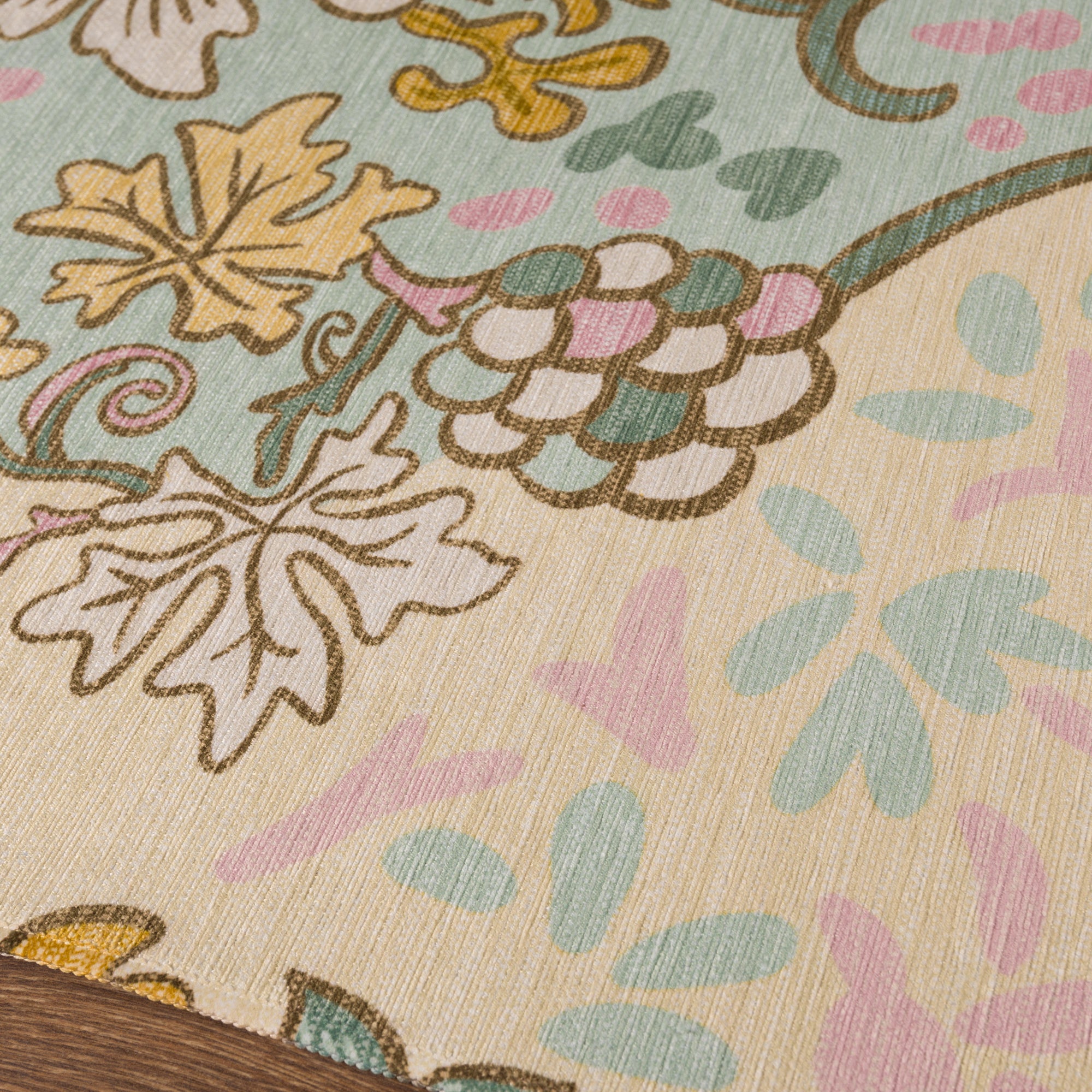 Ivy Floral Ornamental Design Rug