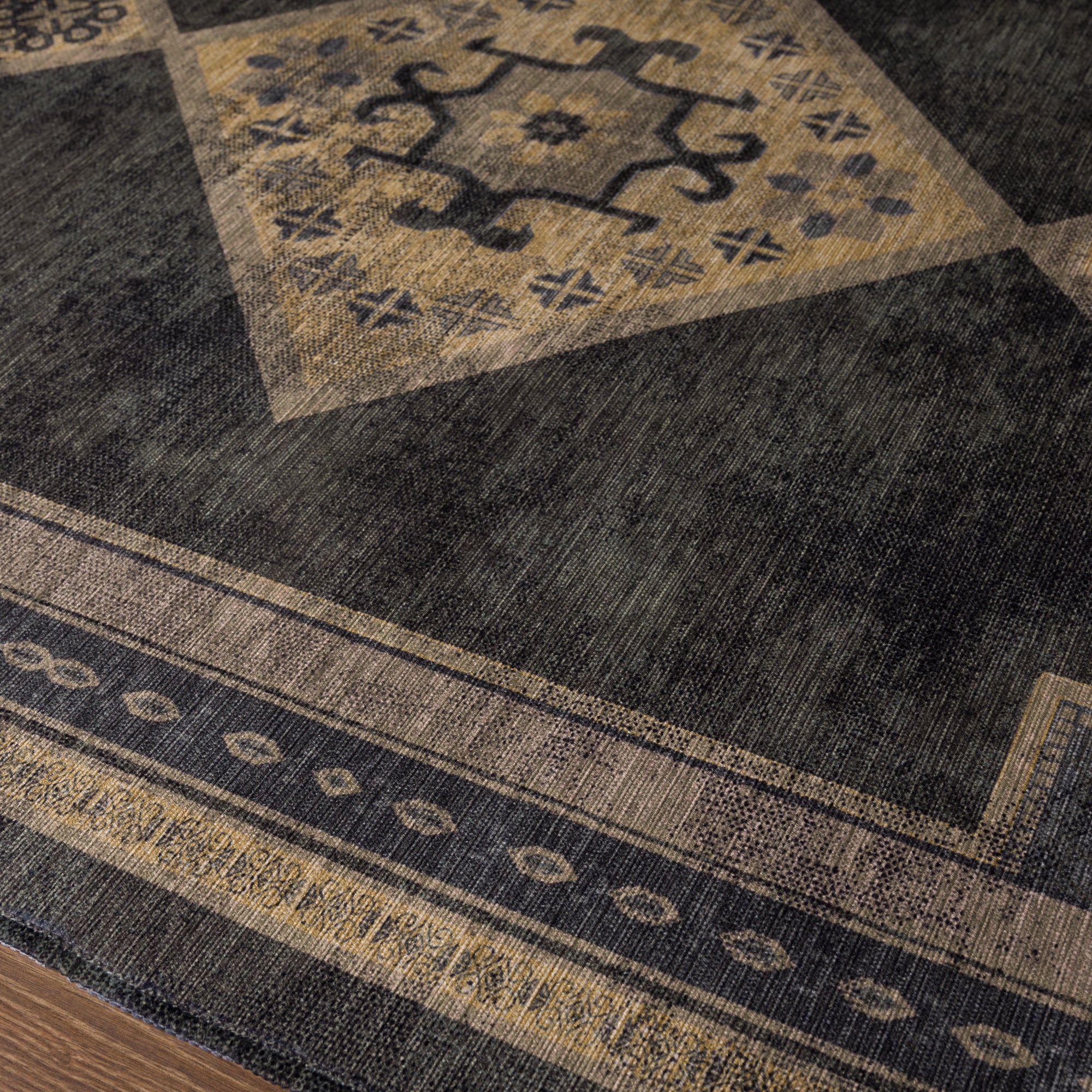 Selene Geometric Diamond Rug