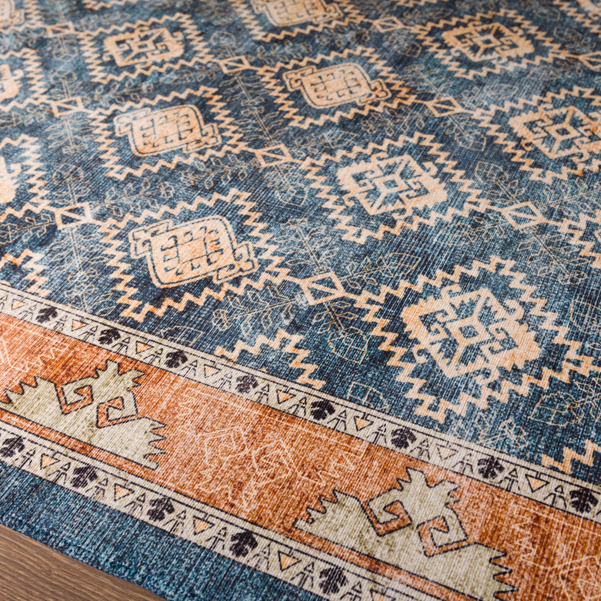 Niva Diamond Traditional Rug