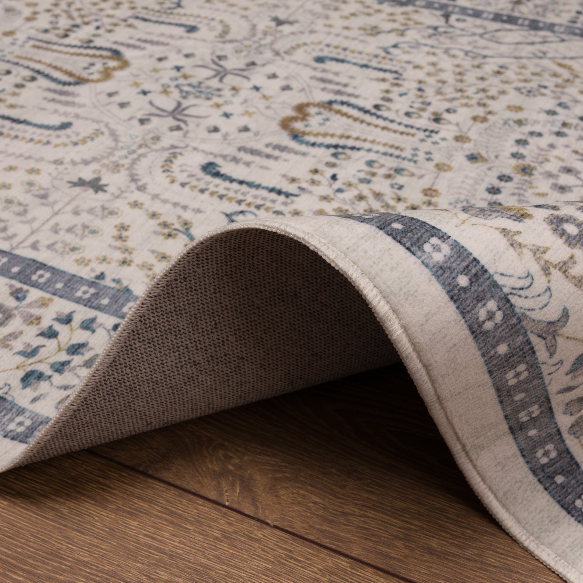 Henrietta Реколта флорален килим