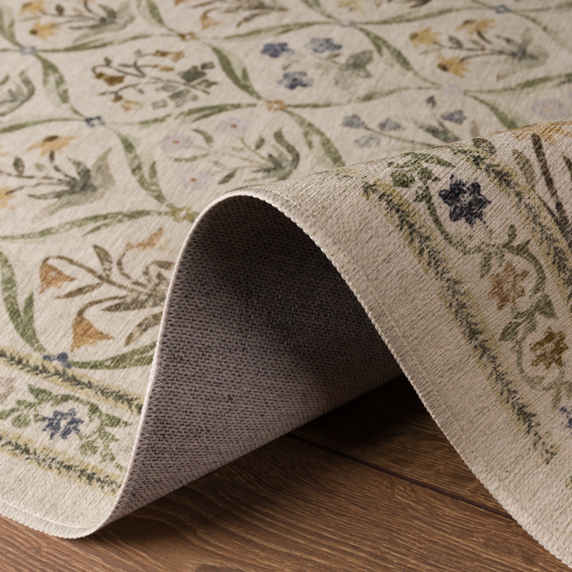 Claire Vintage Floral Rug