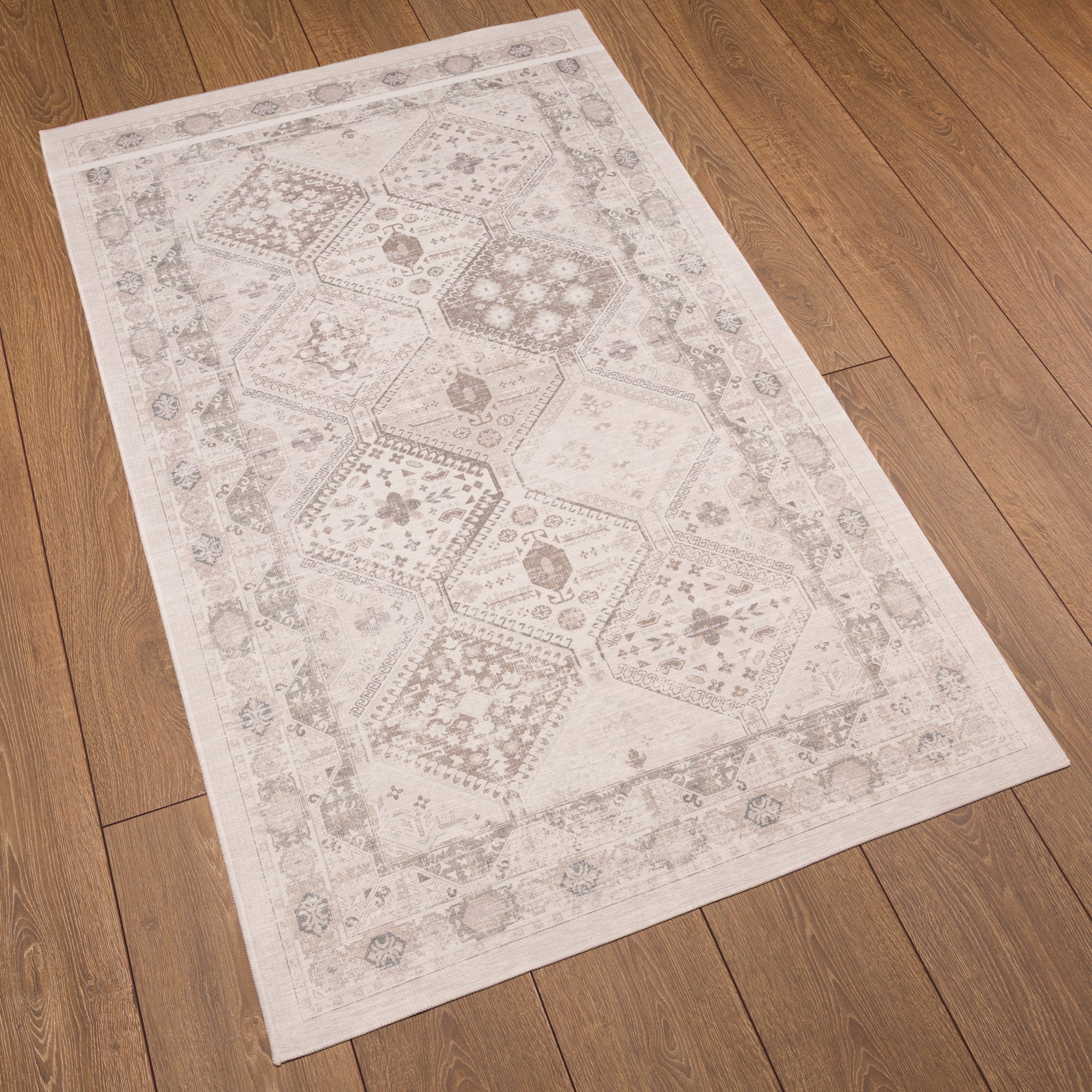 Everly Geometric Medallion Rug