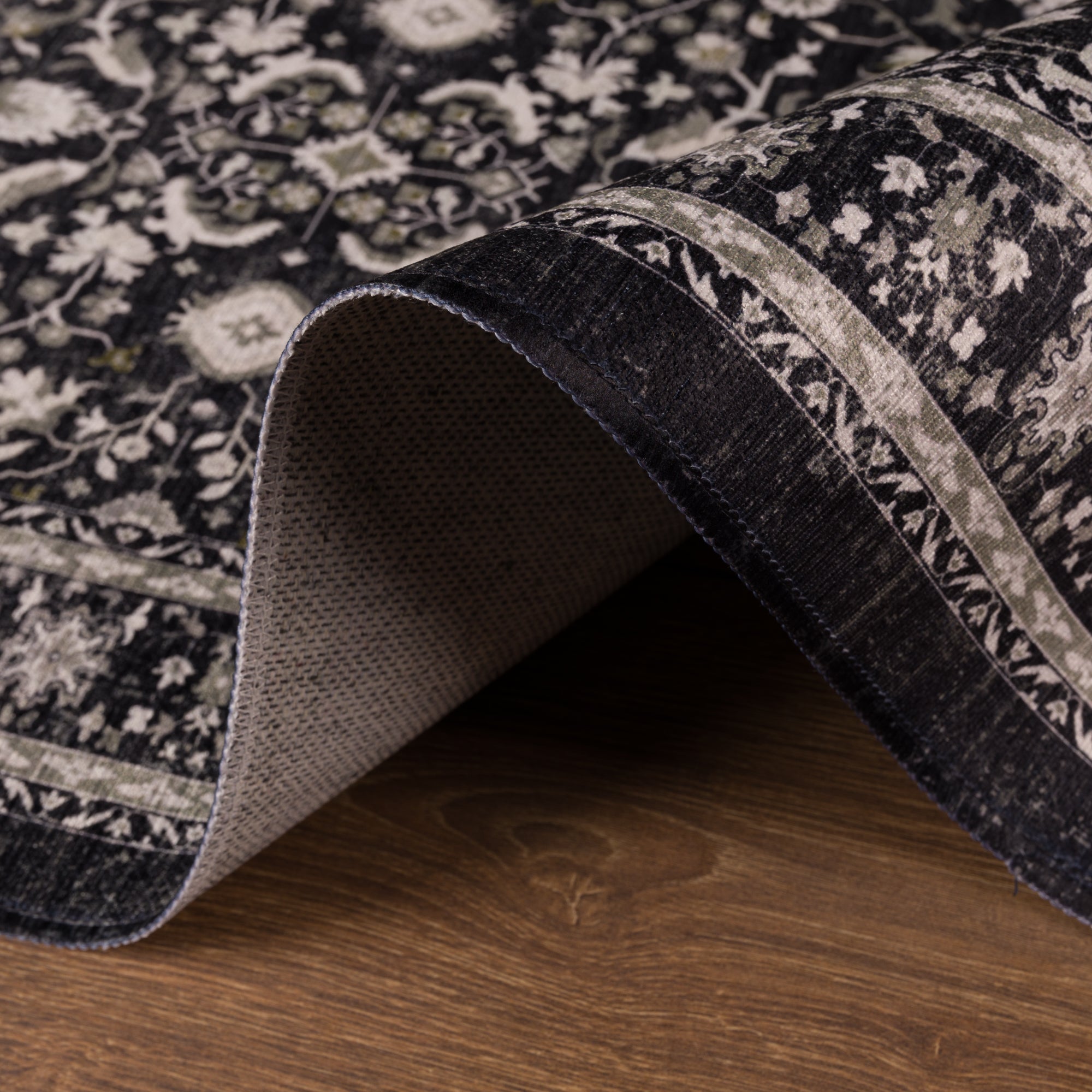 Beatrice Реколта орнаментални килим