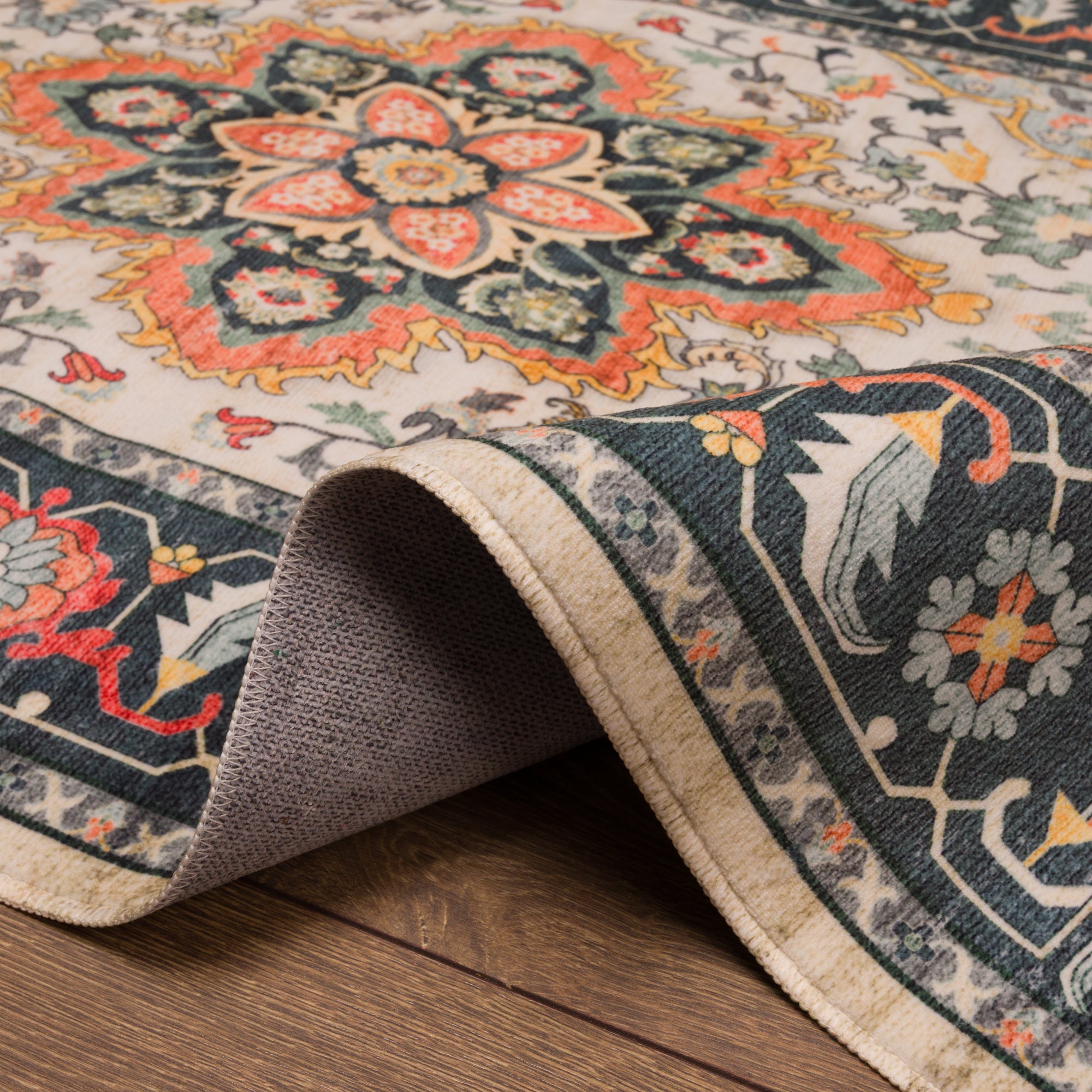 Aubrey Класически килим с медальон