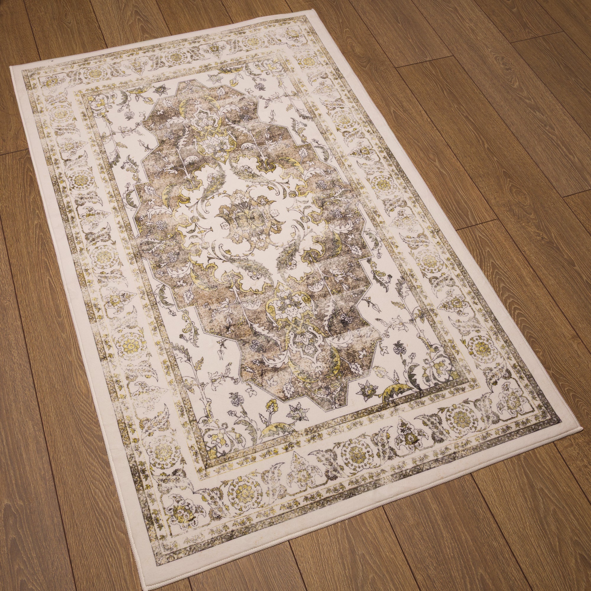 Mara Традиционен килим с медальон