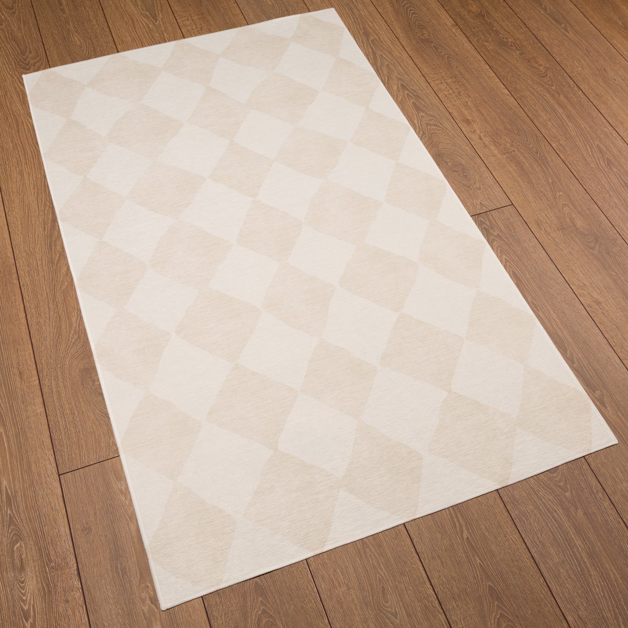 Vera Checkered Diamond Pattern Rug