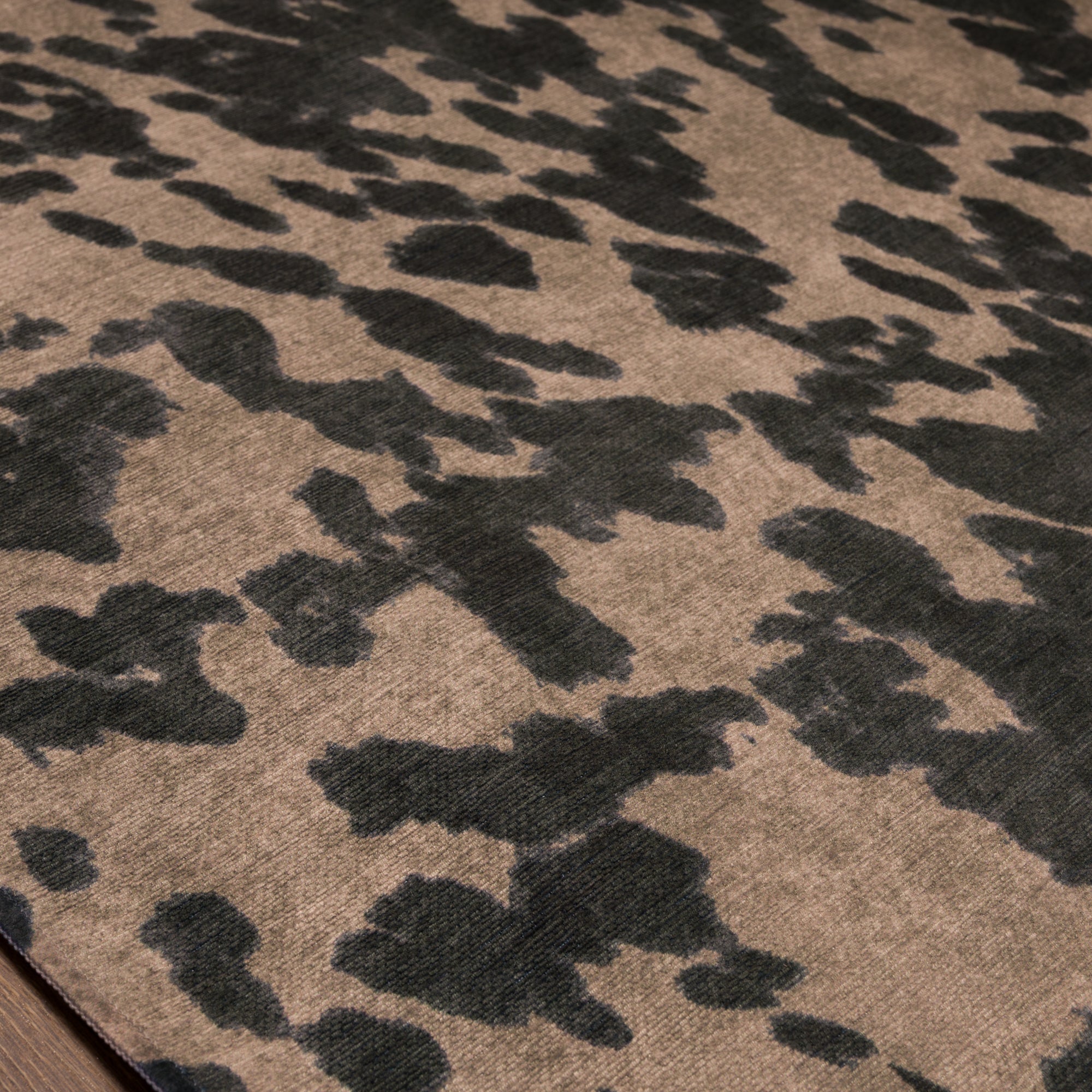 Kaia Abstrakter Tiermusterteppich