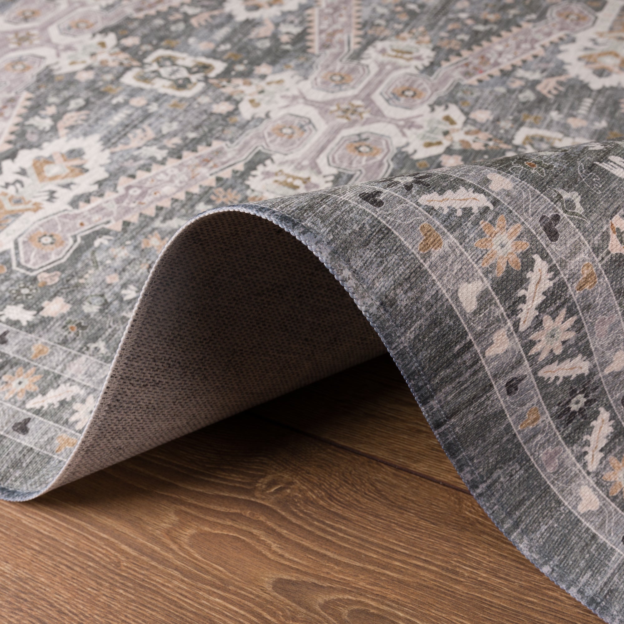 Casey Traditionell ornamental matta