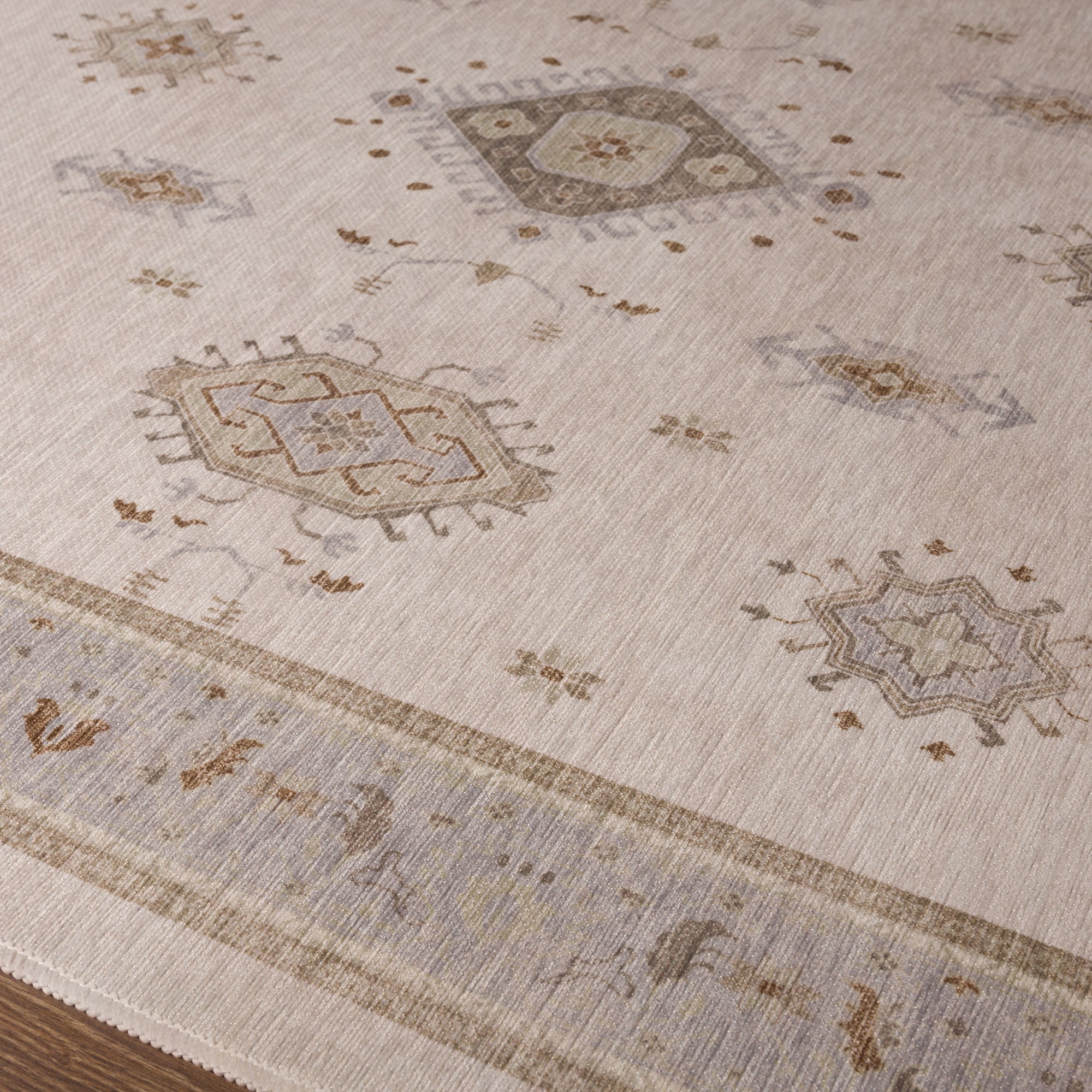 Victoria Medallion Ornamental Rug
