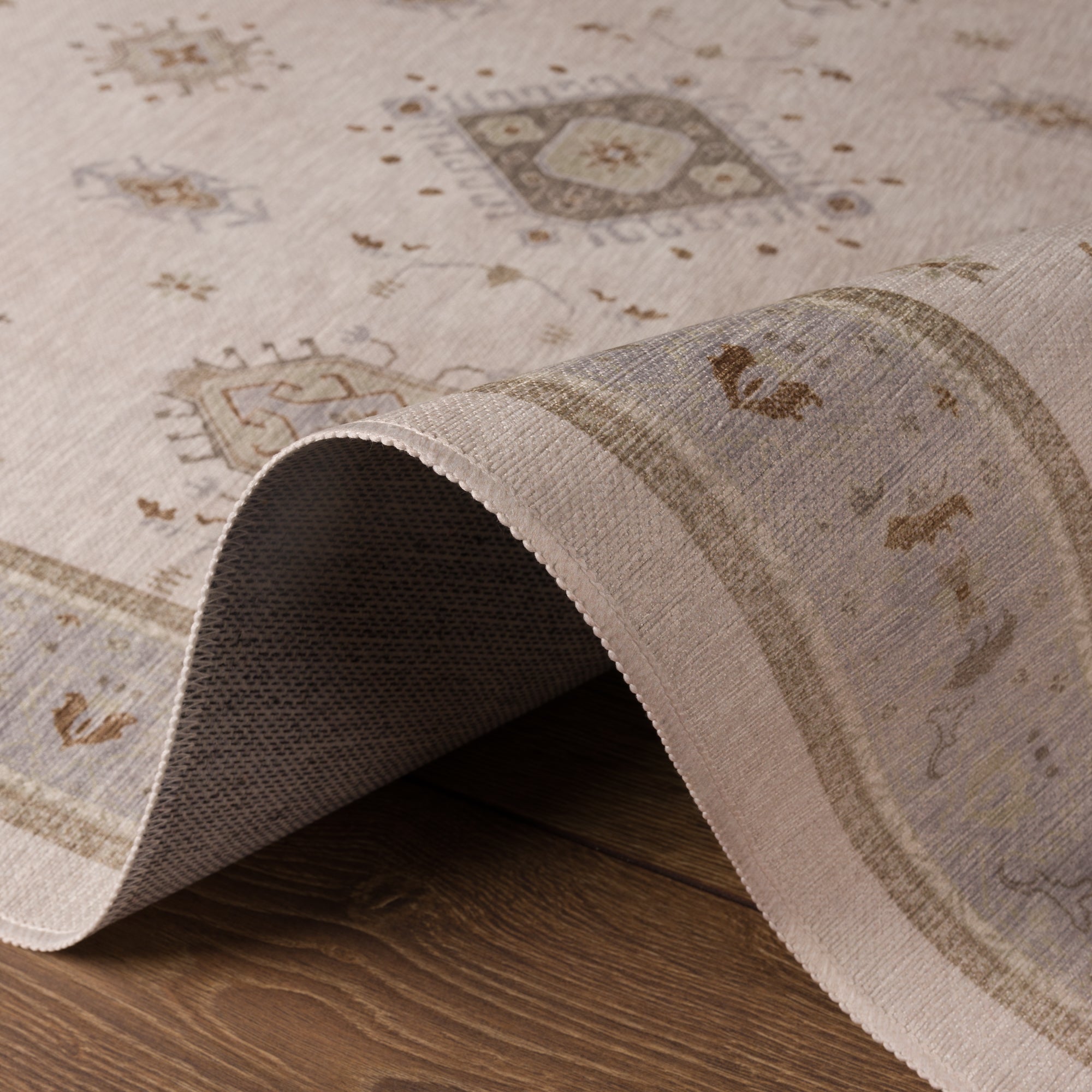 Victoria Medallion Ornamental Rug