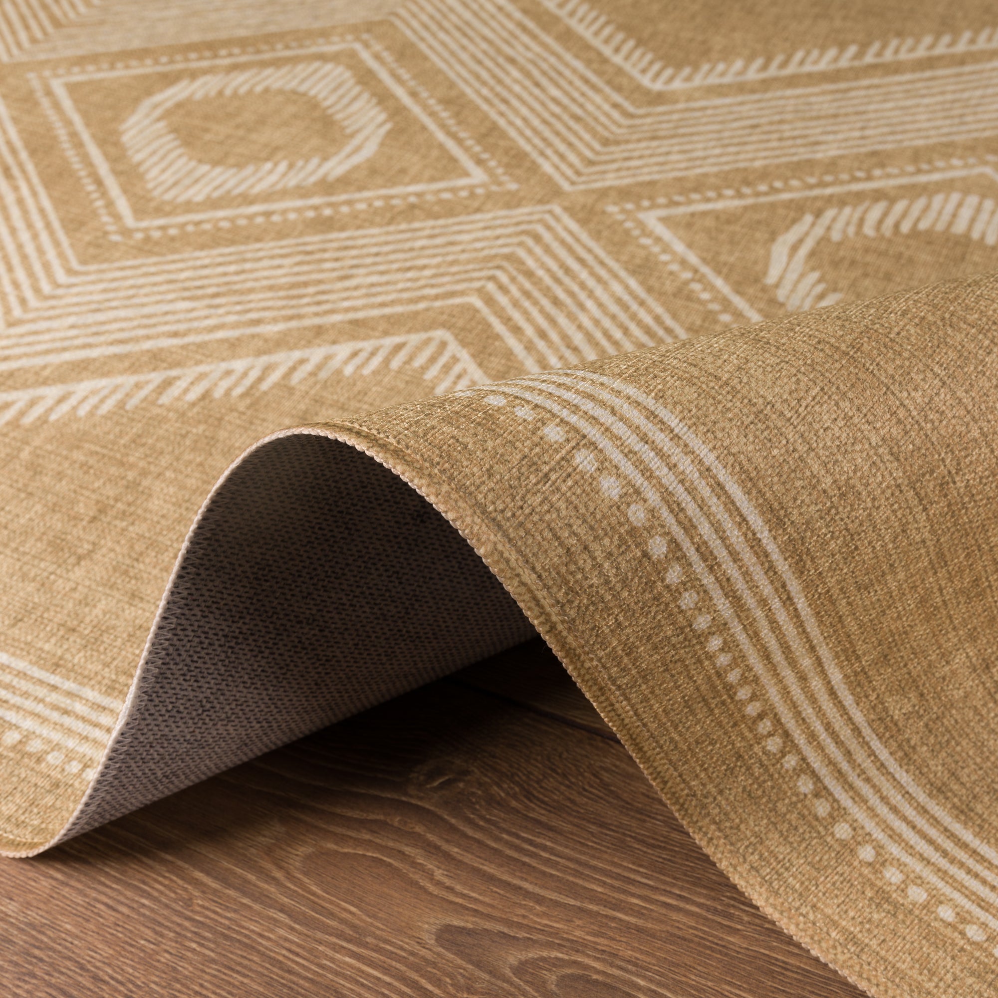 Ollie Geometric Diamond Rug