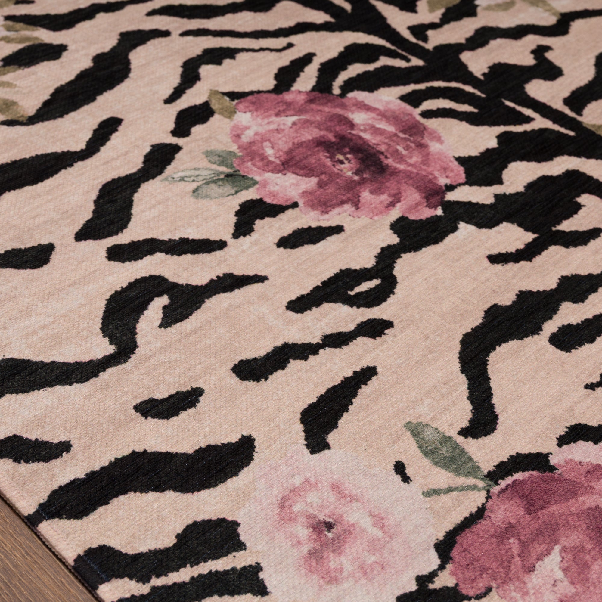 Tessa Gėlių zebro rašto kilimas