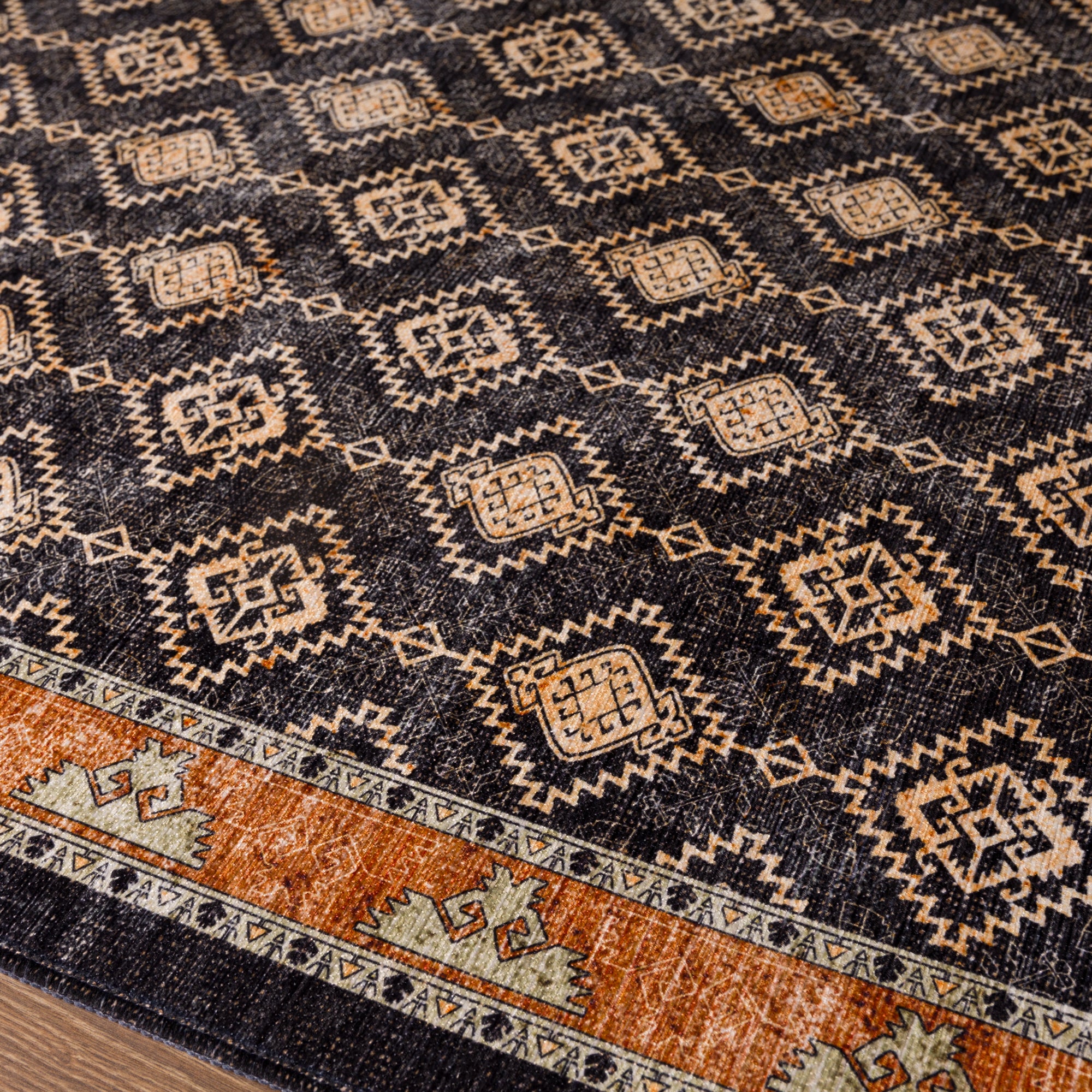 Niva Diamond Traditional Rug