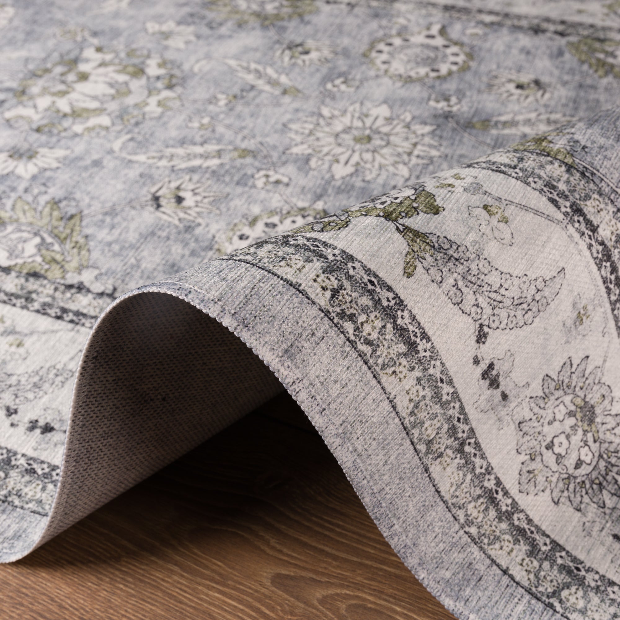 Cleo Traditional Floral Design Rug