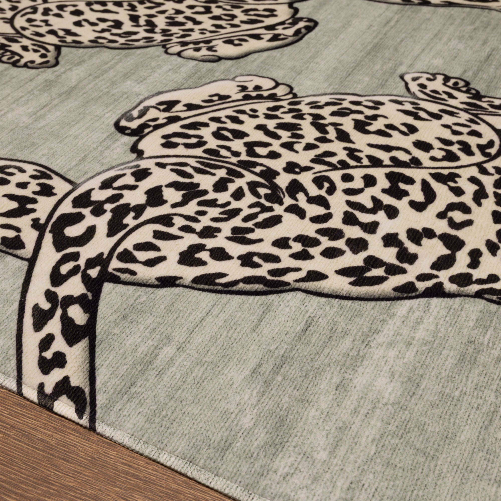Cyrus Bold Leopard Print Rug