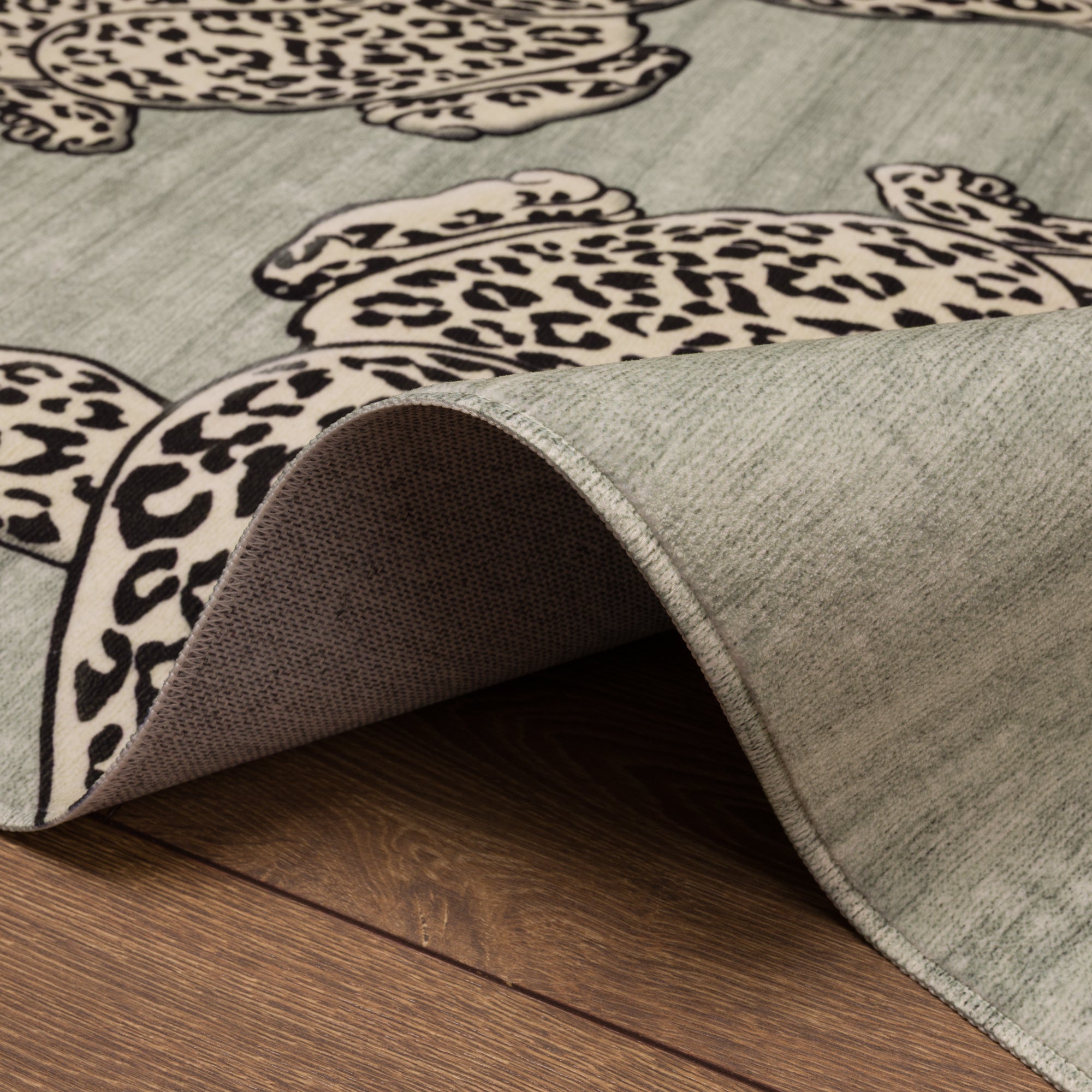Cyrus Bold Leopard Print Rug