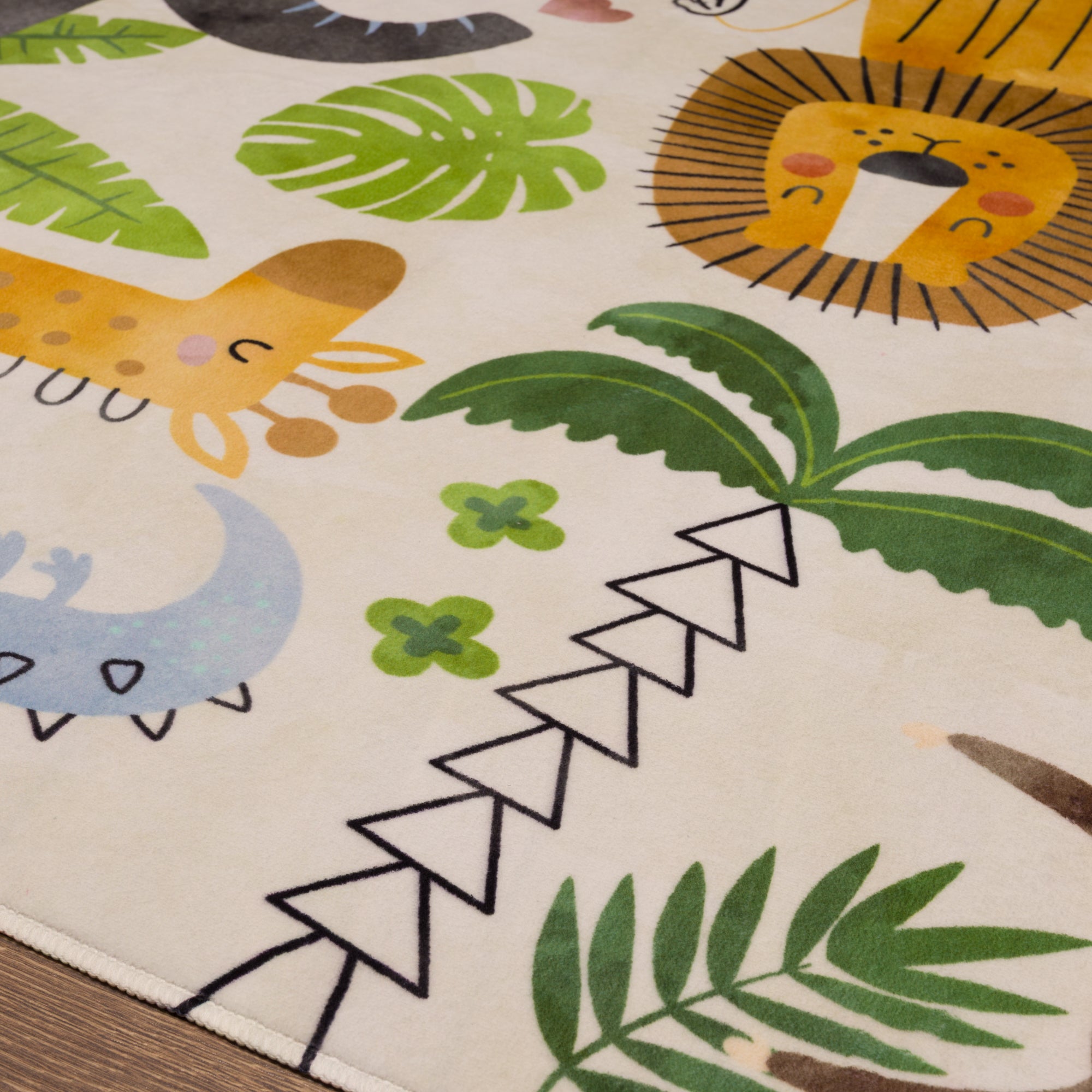 Tom Килимче за приключения в джунглата