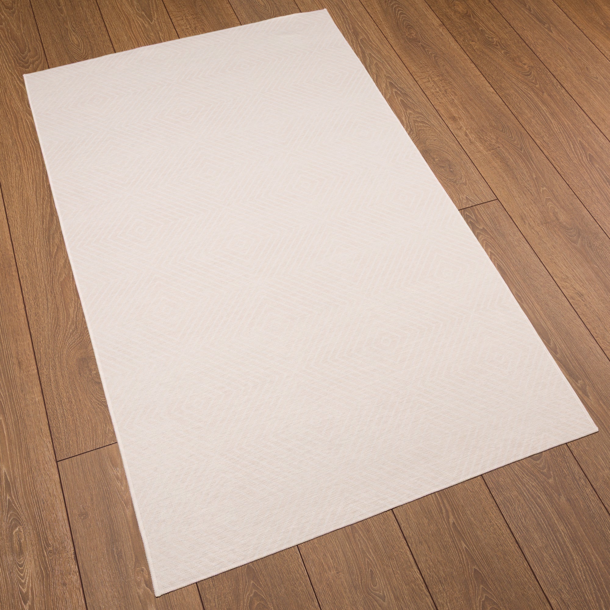 Blaze Geometric Diamond Rug