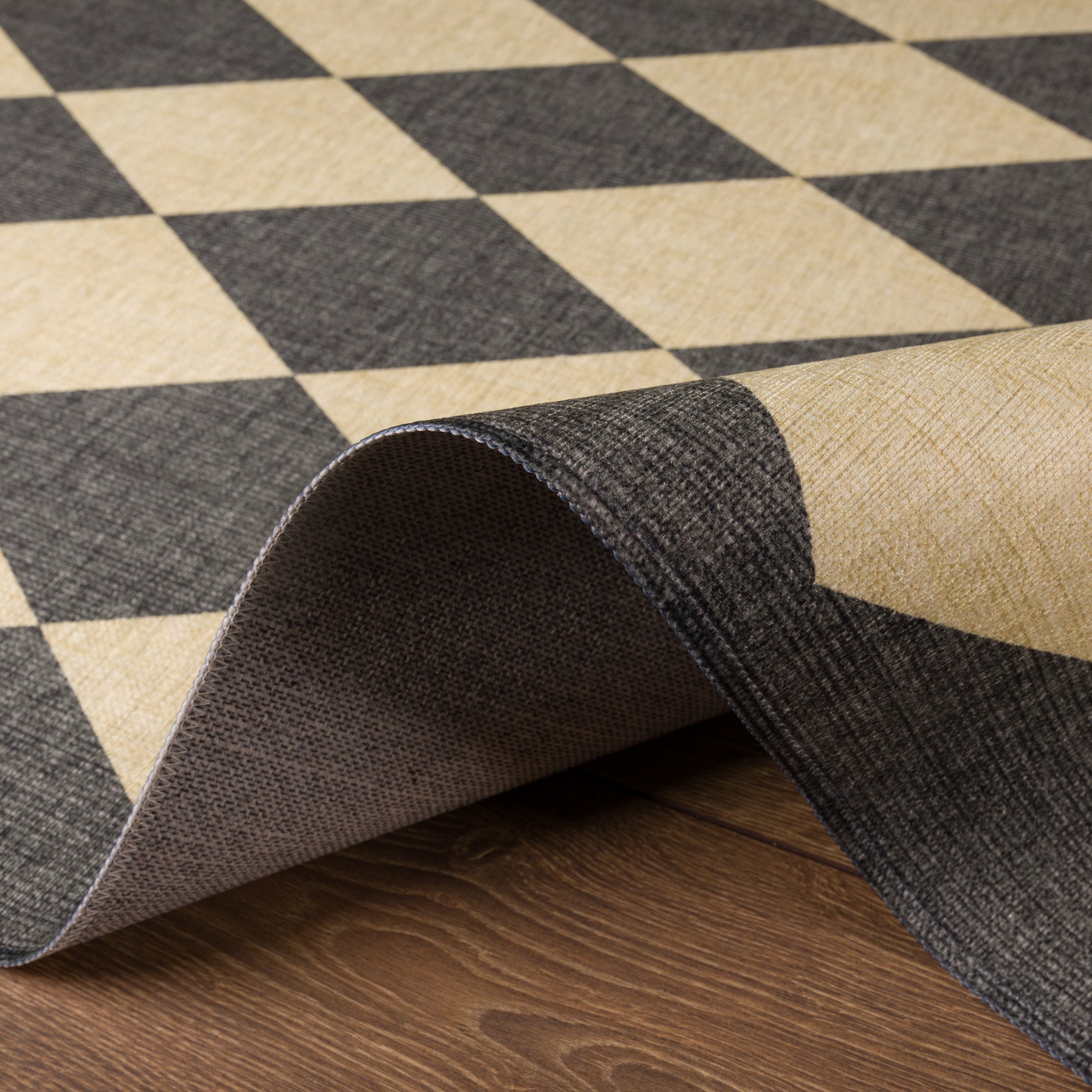 Avery Timeless Diamond Rug