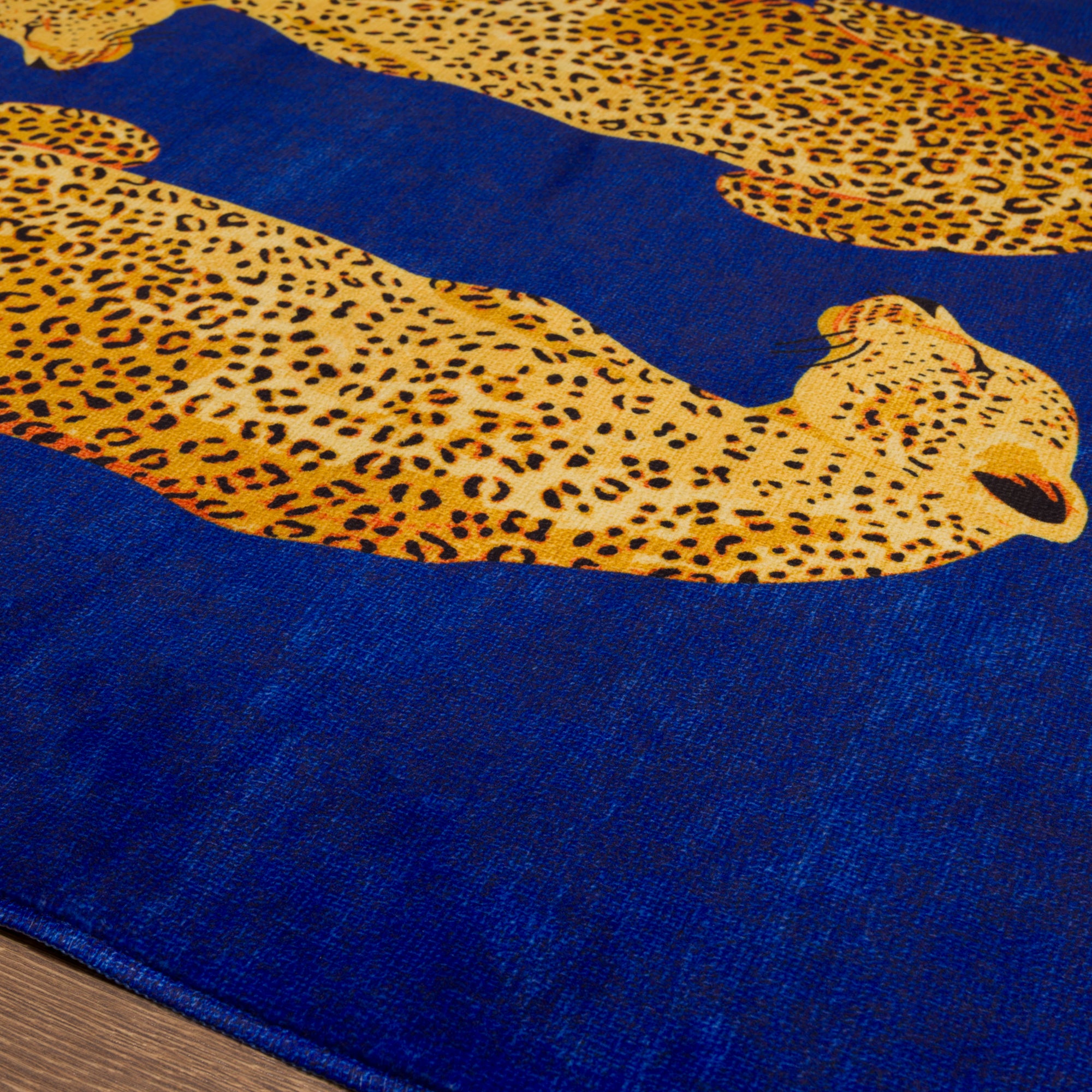 Sandy Tappeto chic con motivo leopardato