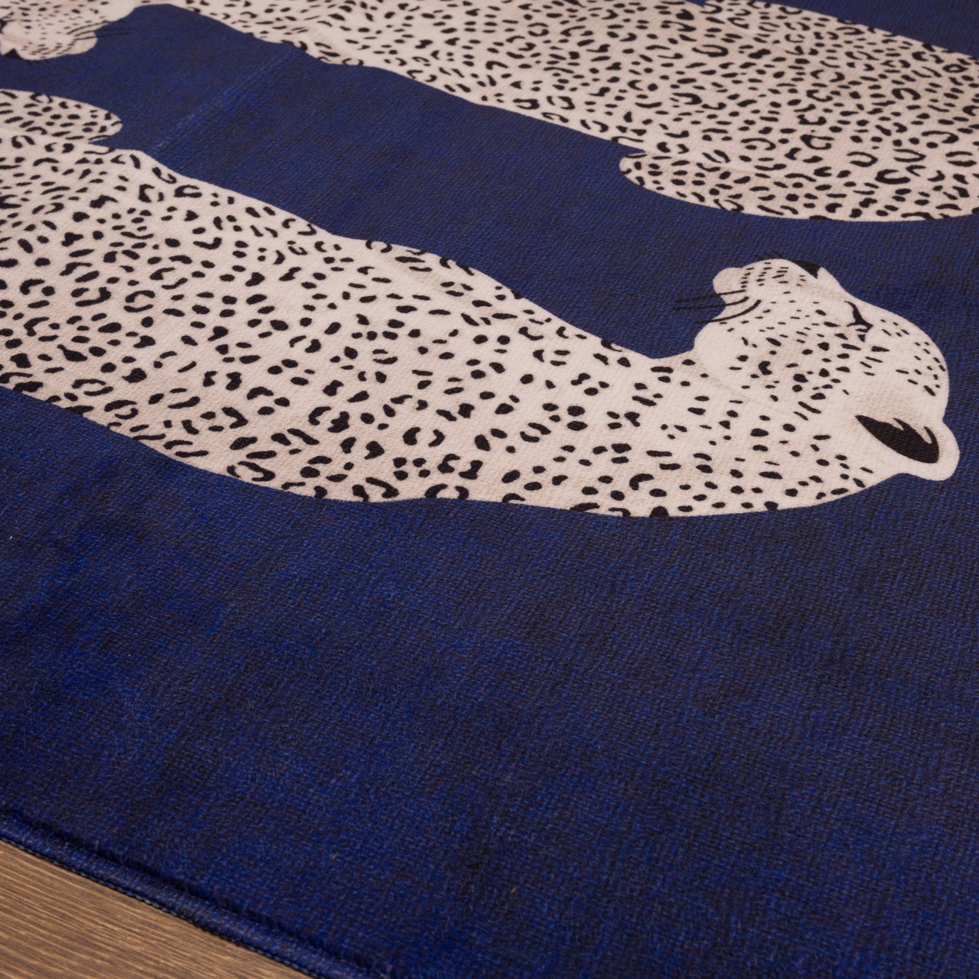 Sandy Chique vloerkleed met luipaardpatroon