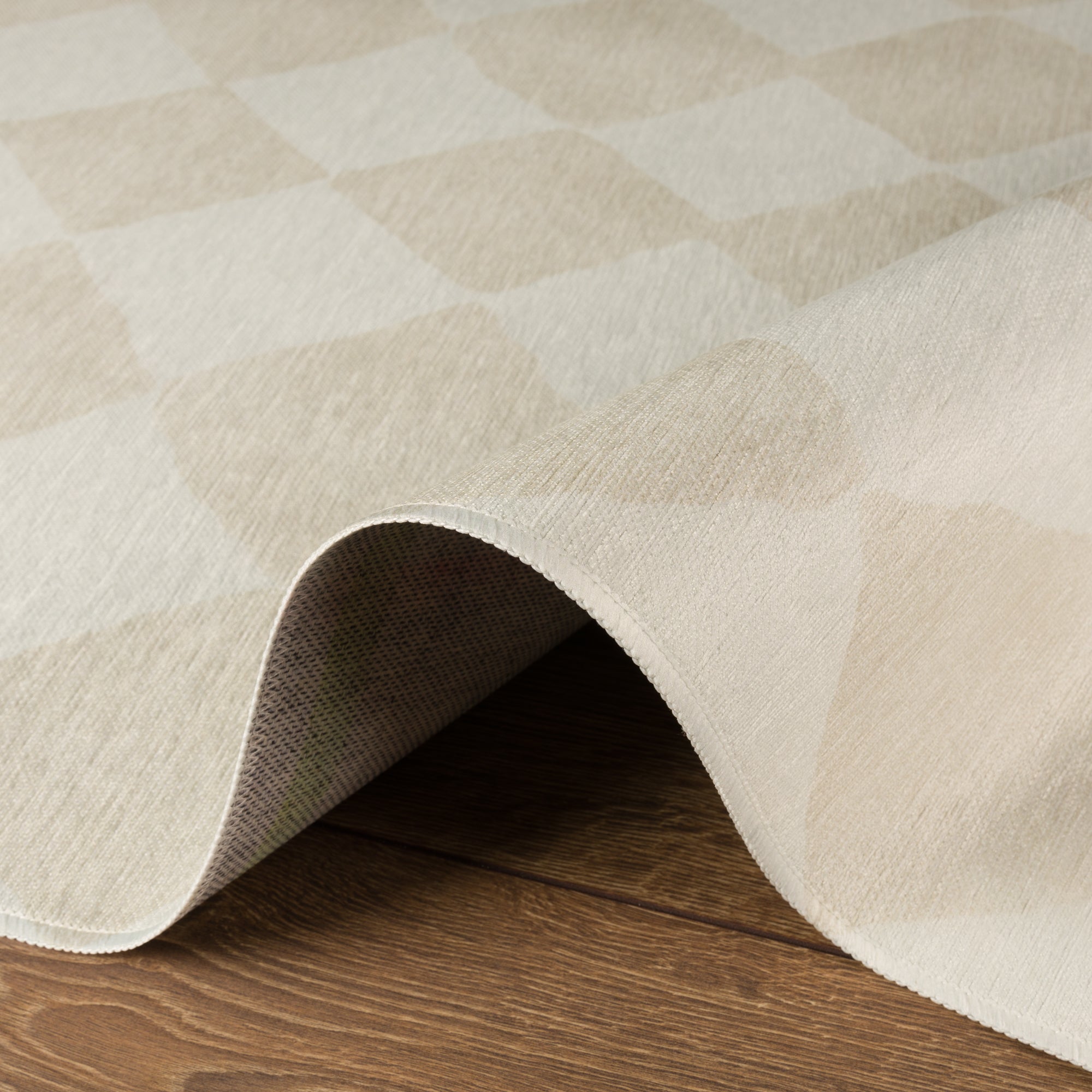 Vera Checkered Diamond Pattern Rug
