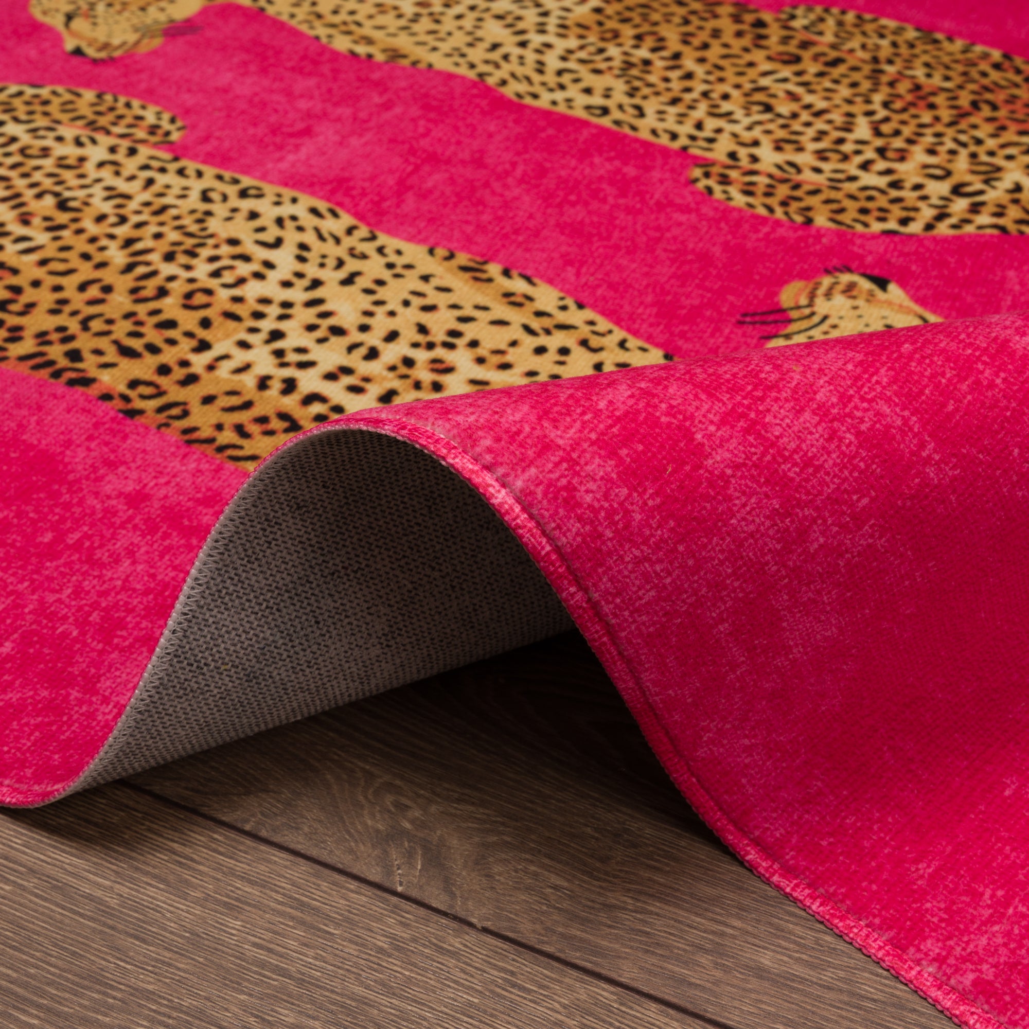 Sandy Tappeto chic con motivo leopardato