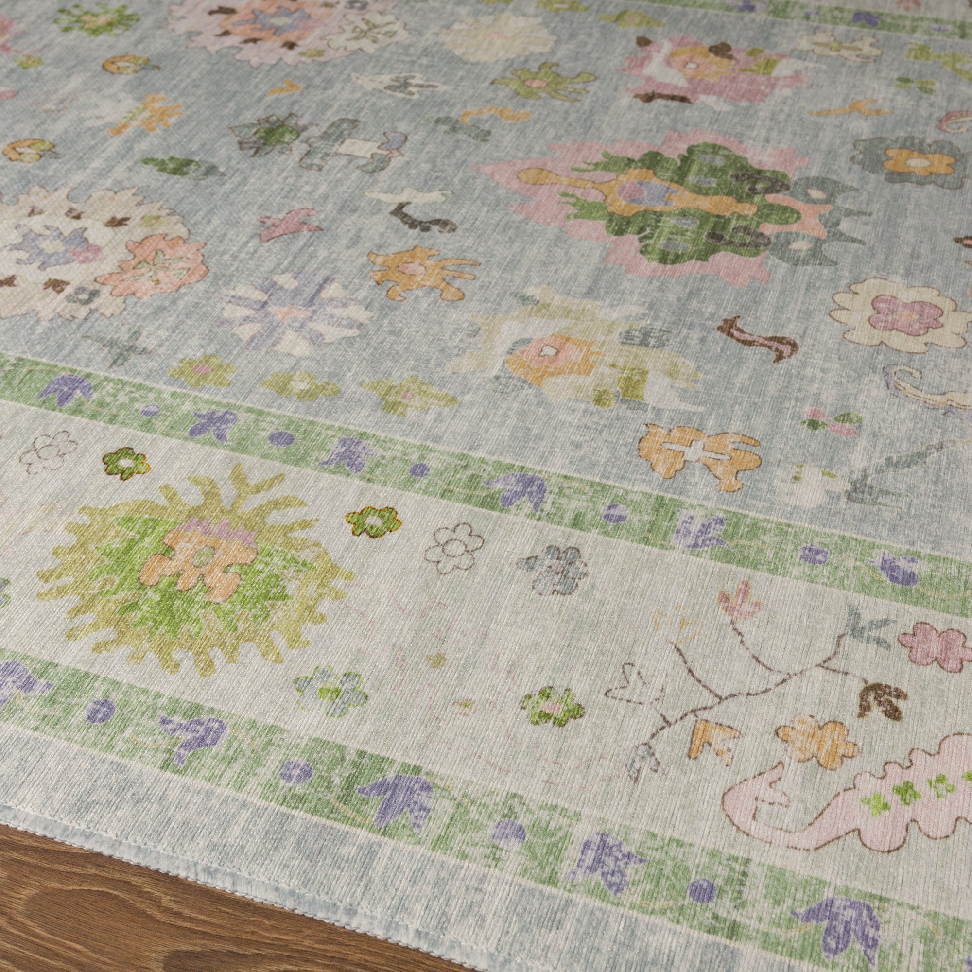 Vivienne Флорален орнаментален килим