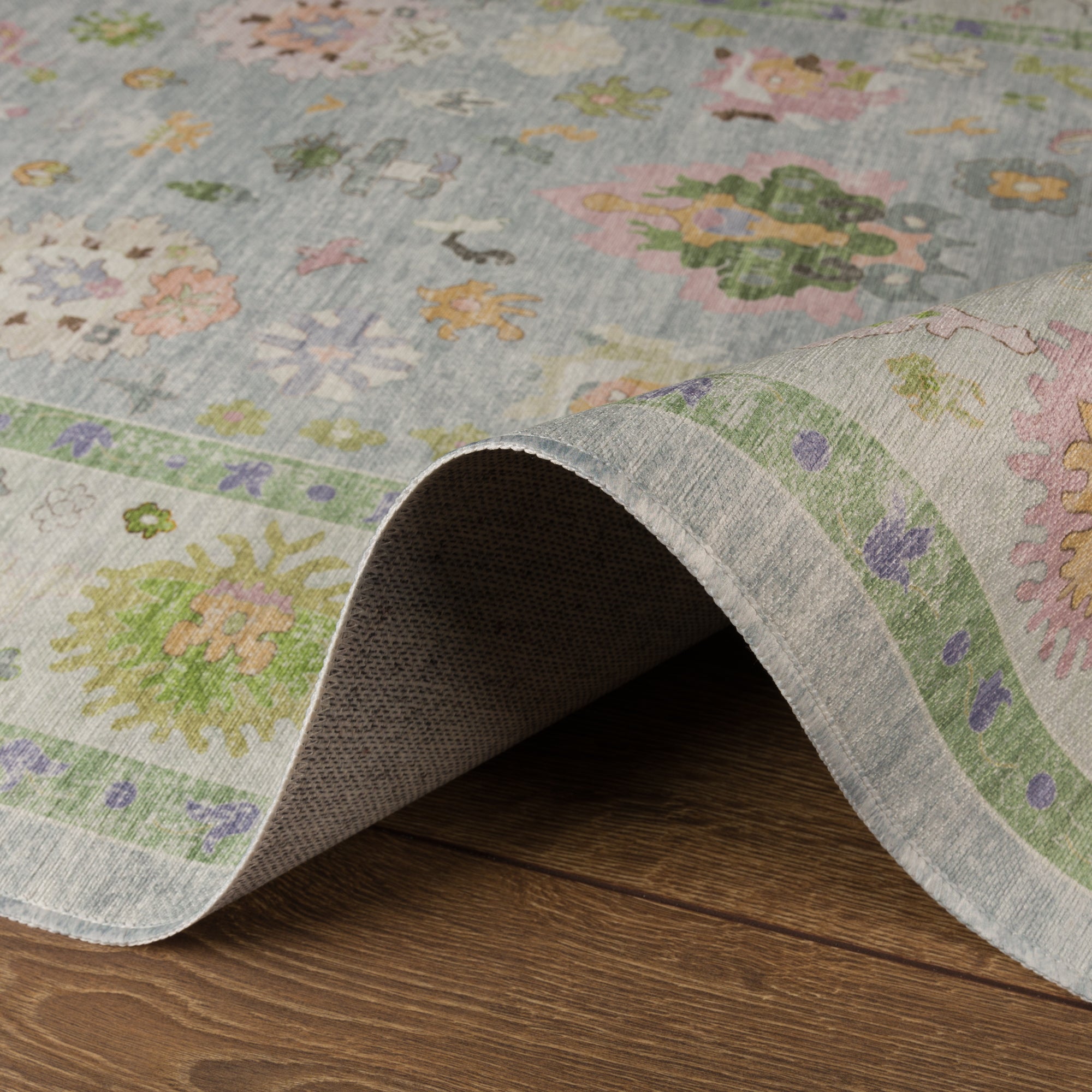 Vivienne Флорален орнаментален килим